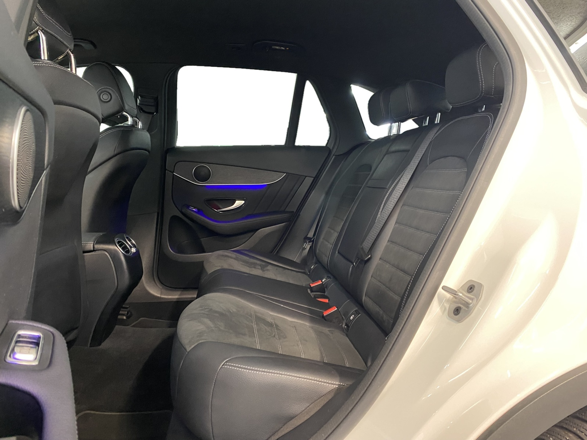 listing desktop thumbnail image 7