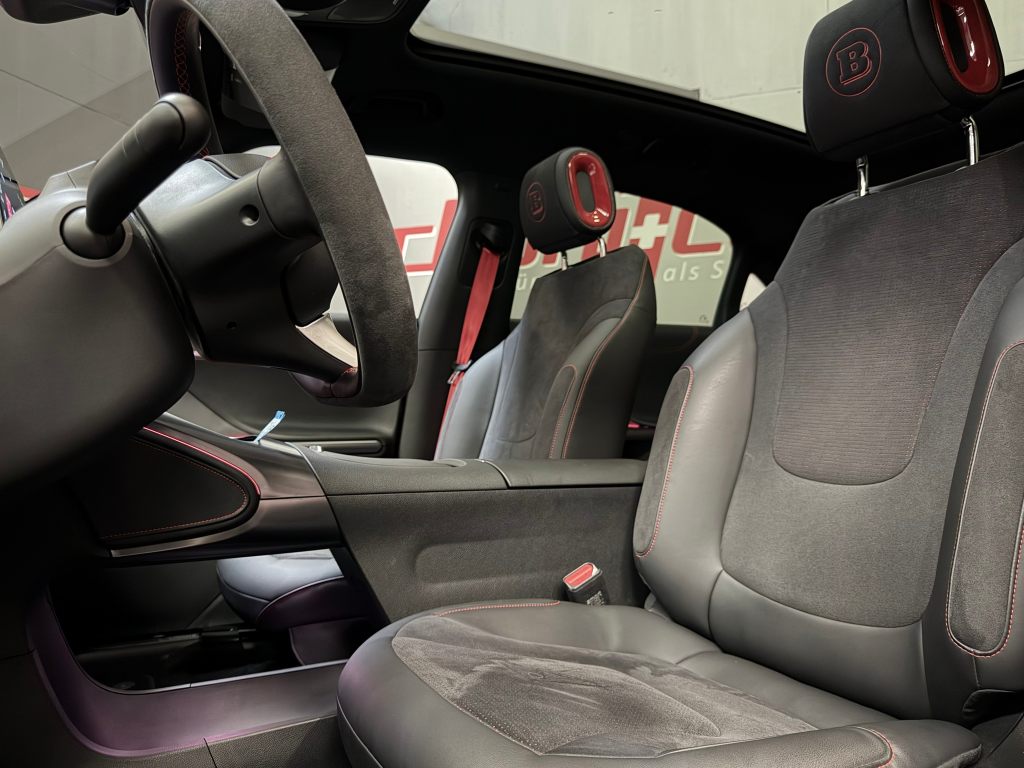 listing desktop thumbnail image 11