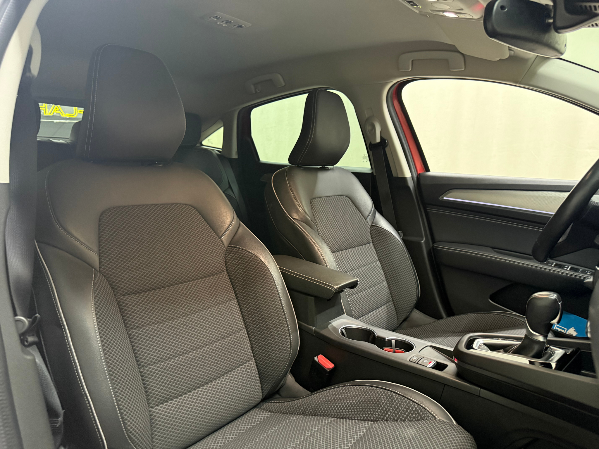 listing desktop thumbnail image 10