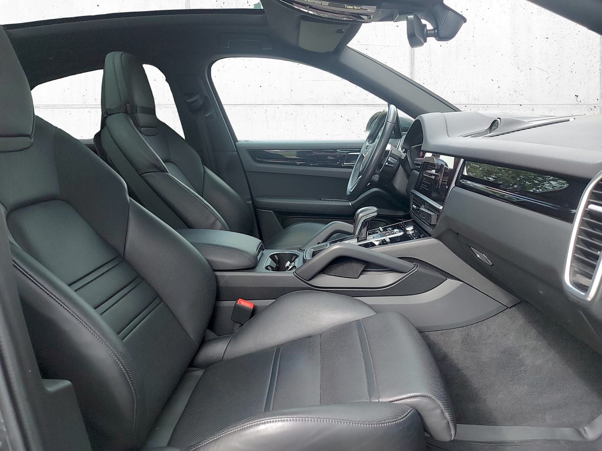 listing desktop thumbnail image 19