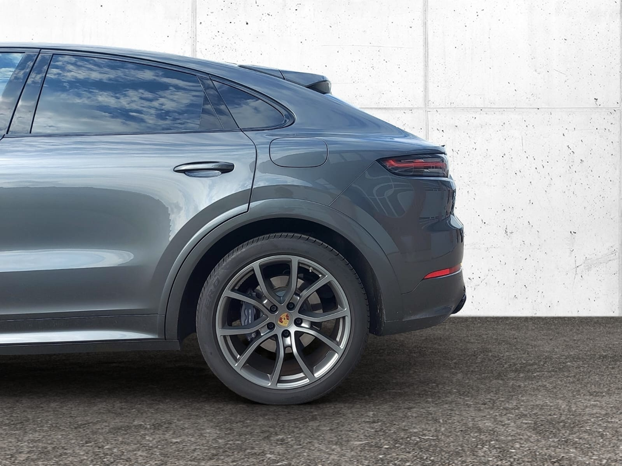 listing desktop thumbnail image 5