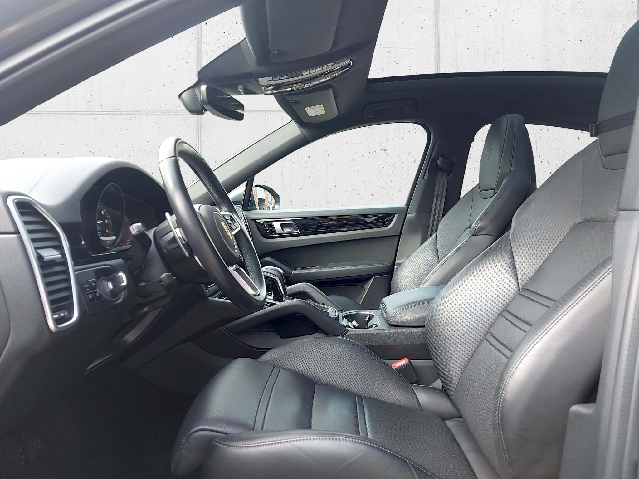 listing desktop thumbnail image 10