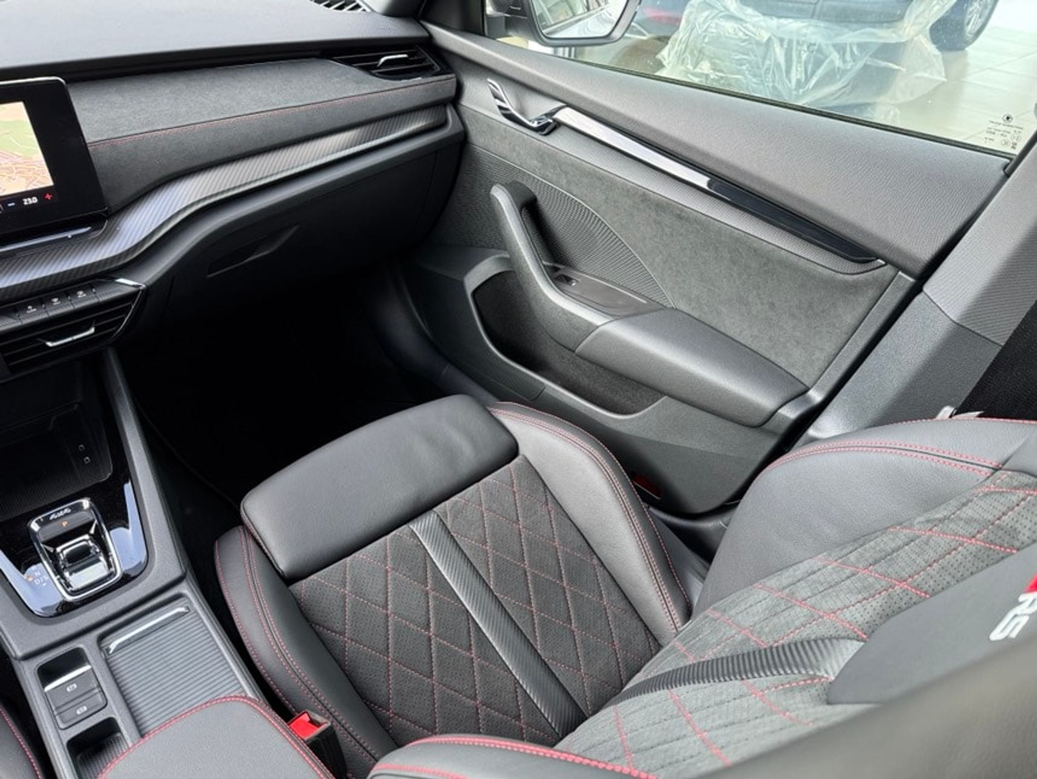 listing desktop thumbnail image 10