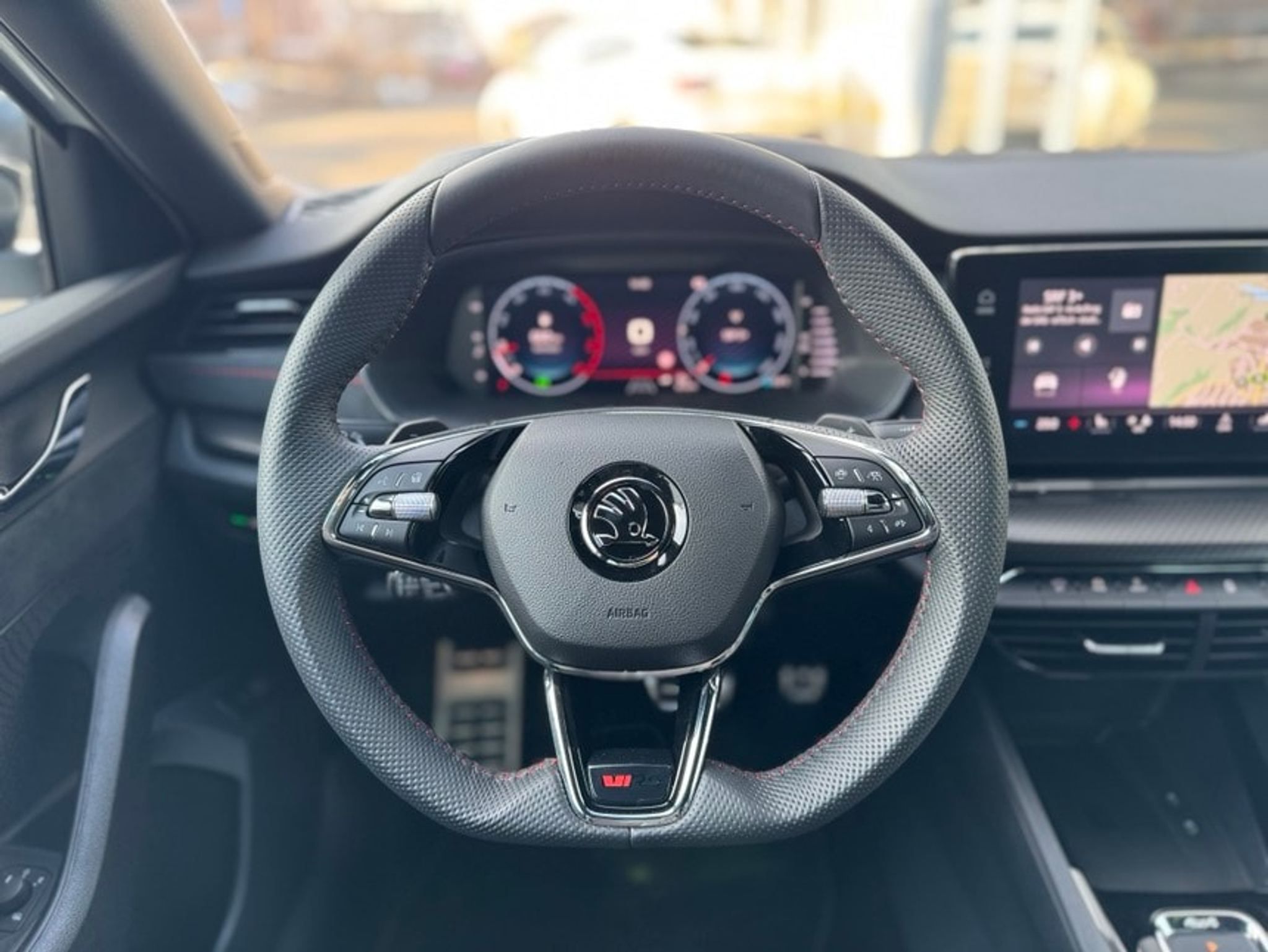 listing desktop thumbnail image 11