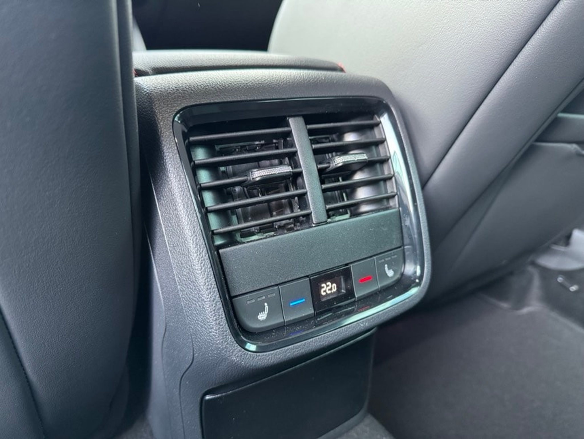 listing desktop thumbnail image 13