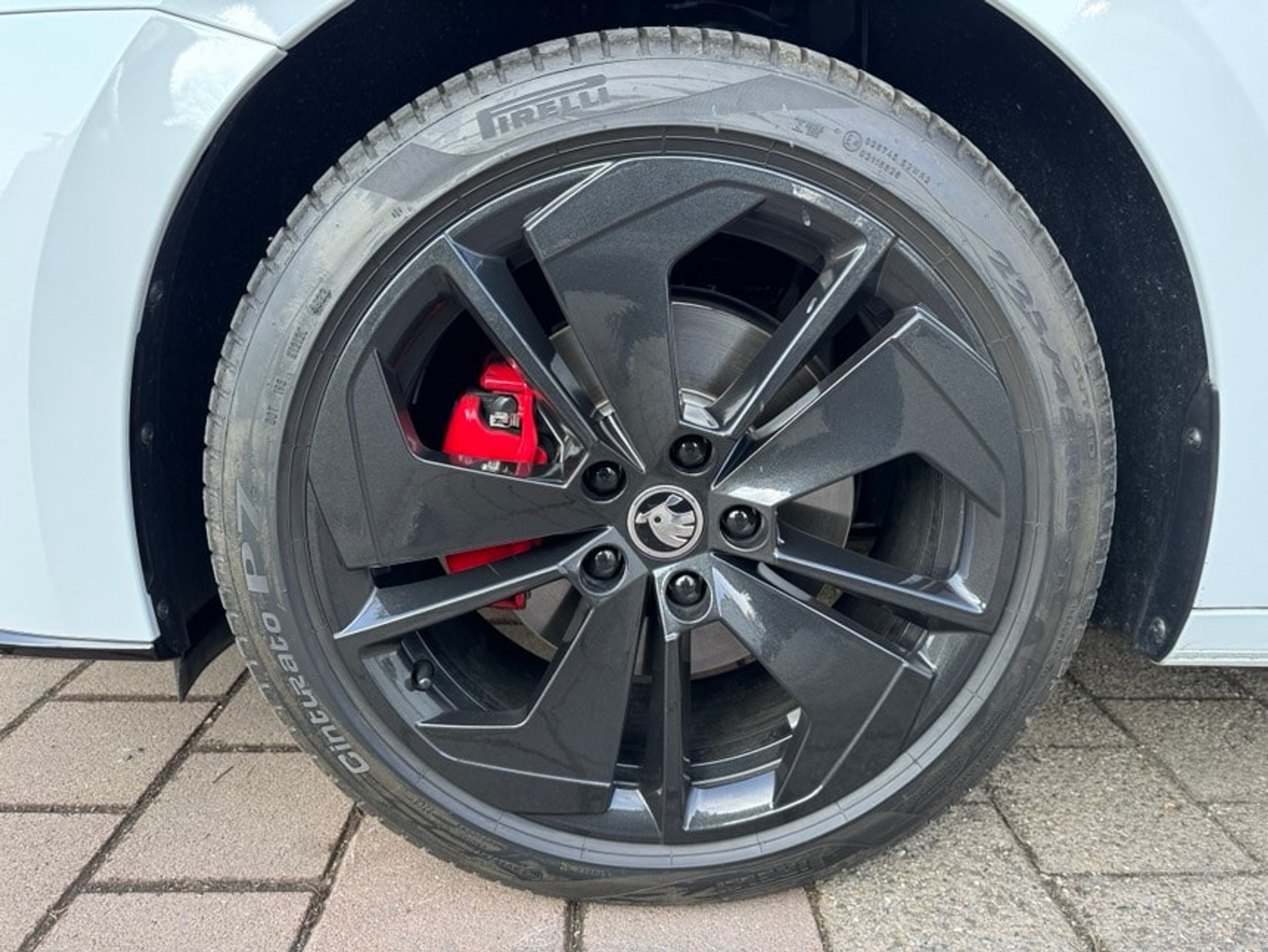 listing desktop thumbnail image 9