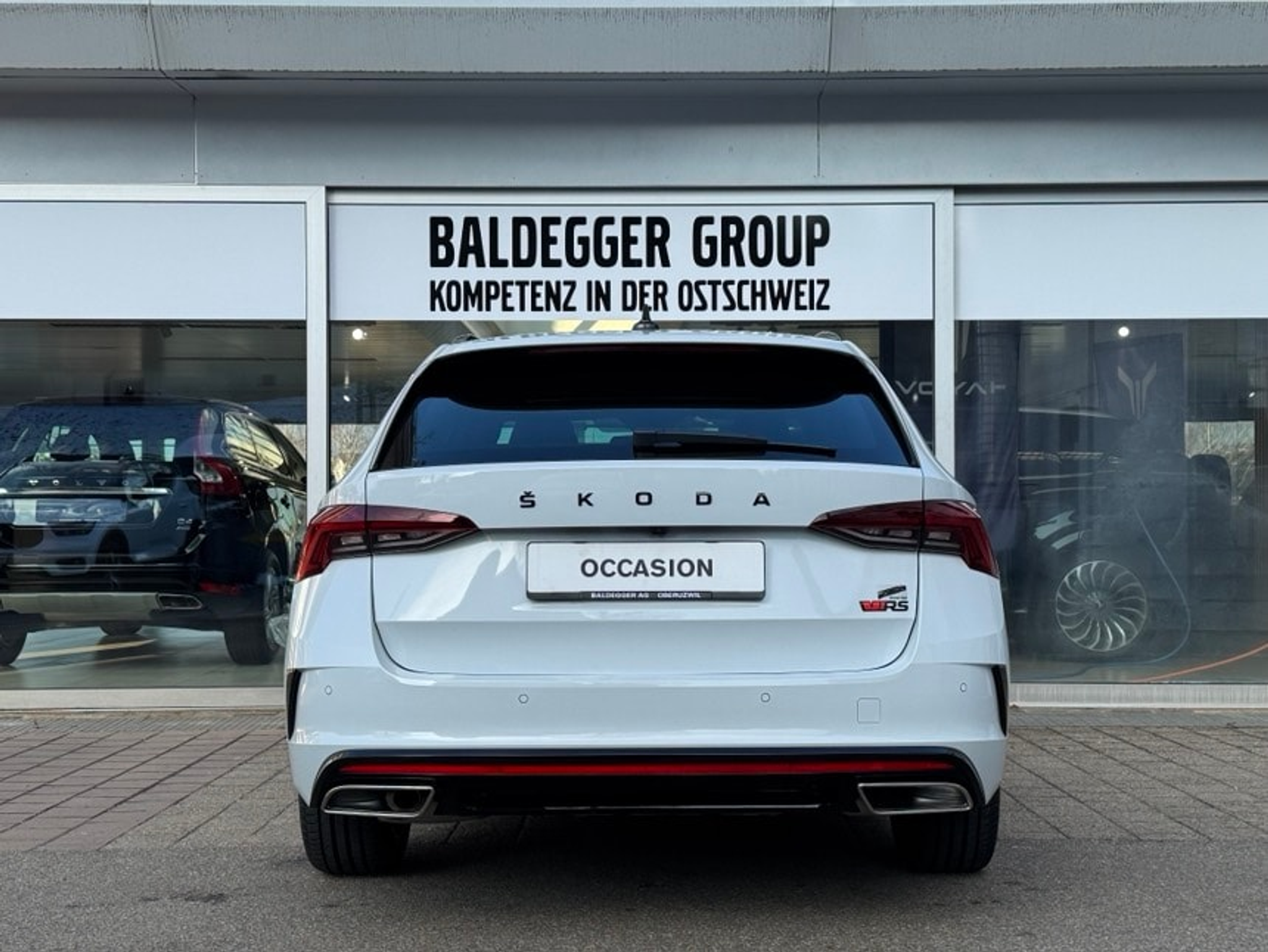 listing desktop thumbnail image 7