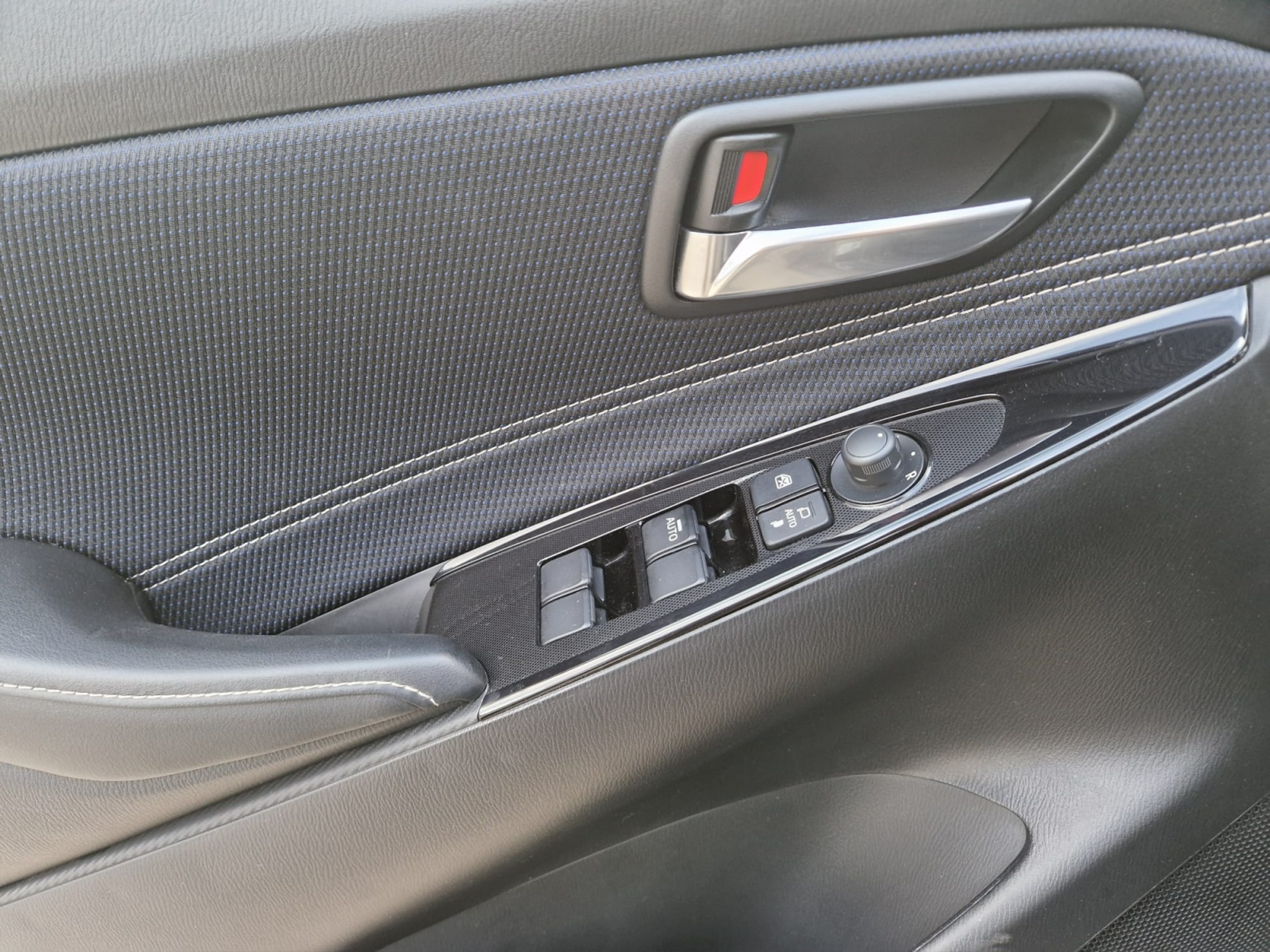 listing desktop thumbnail image 5