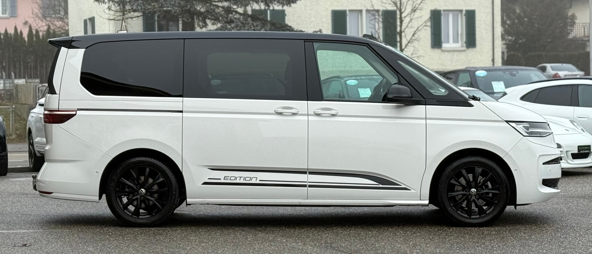 listing desktop thumbnail image 4