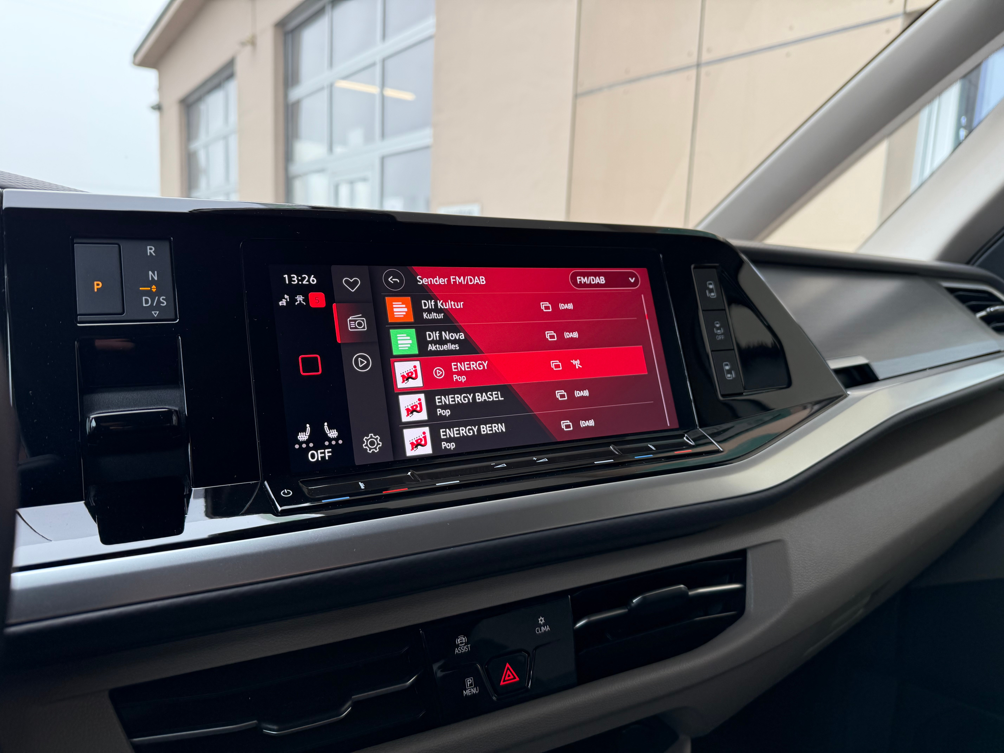 listing desktop thumbnail image 18