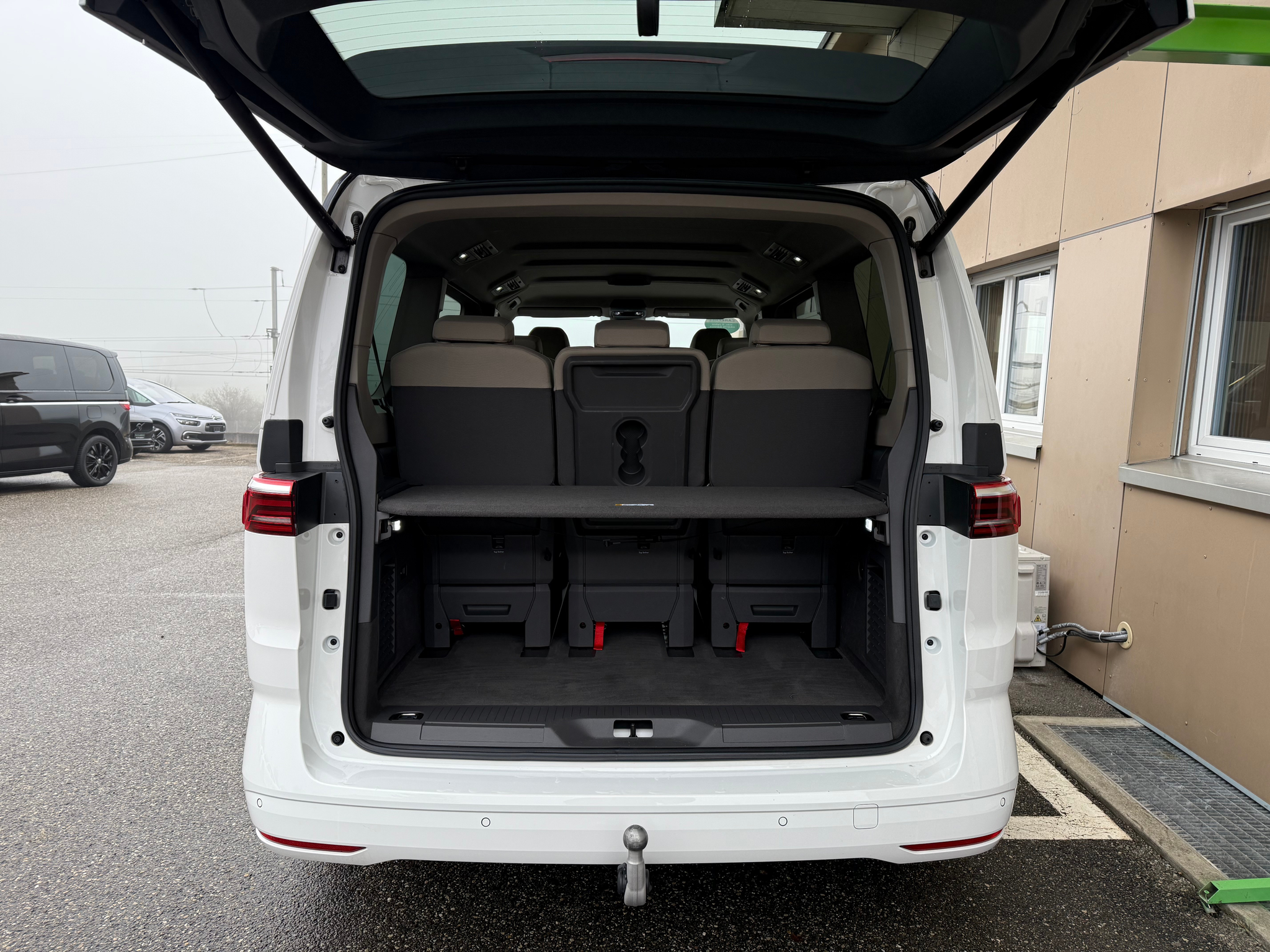 listing desktop thumbnail image 29