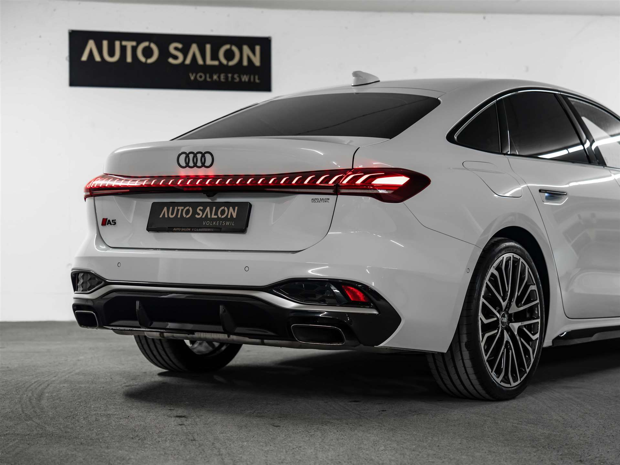 listing desktop thumbnail image 19