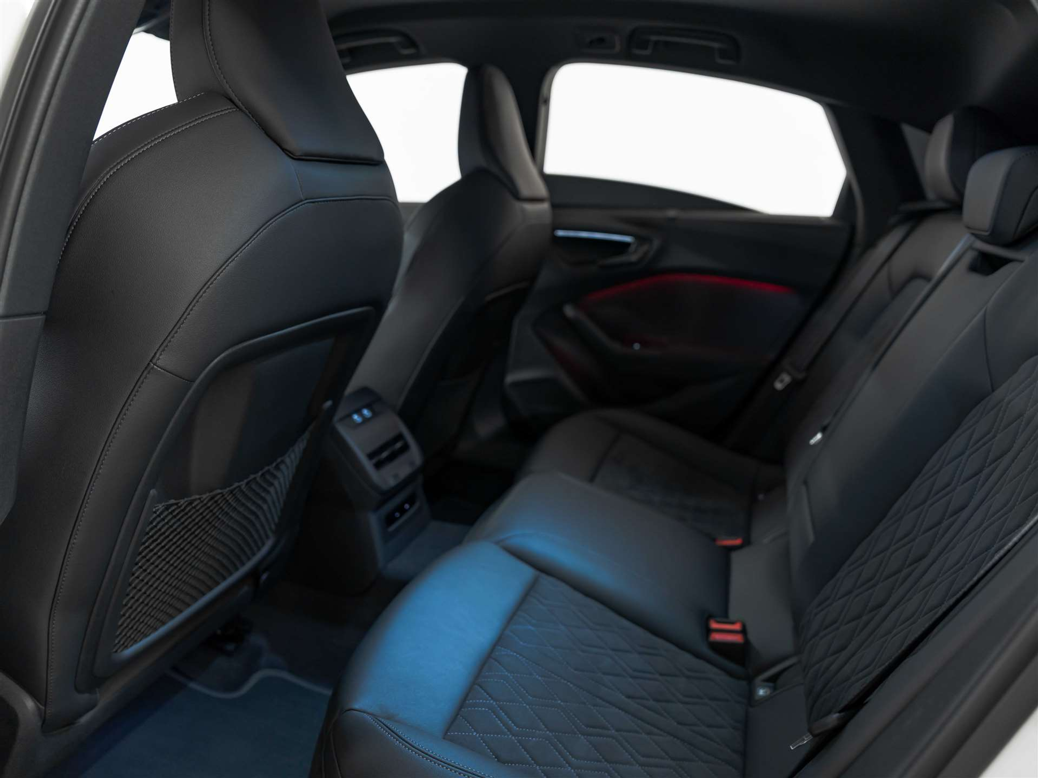 listing desktop thumbnail image 11