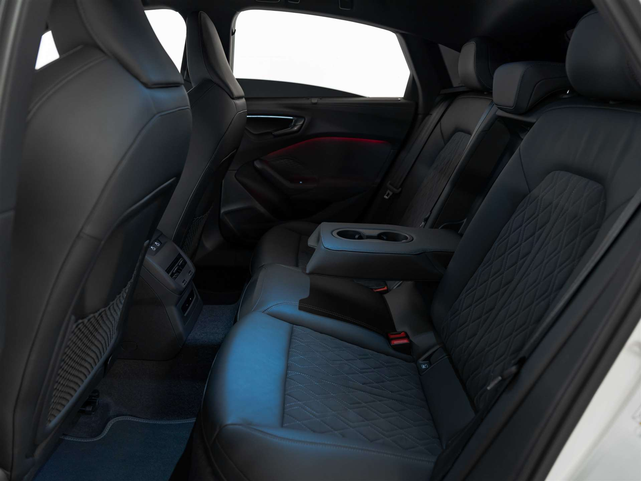 listing desktop thumbnail image 12