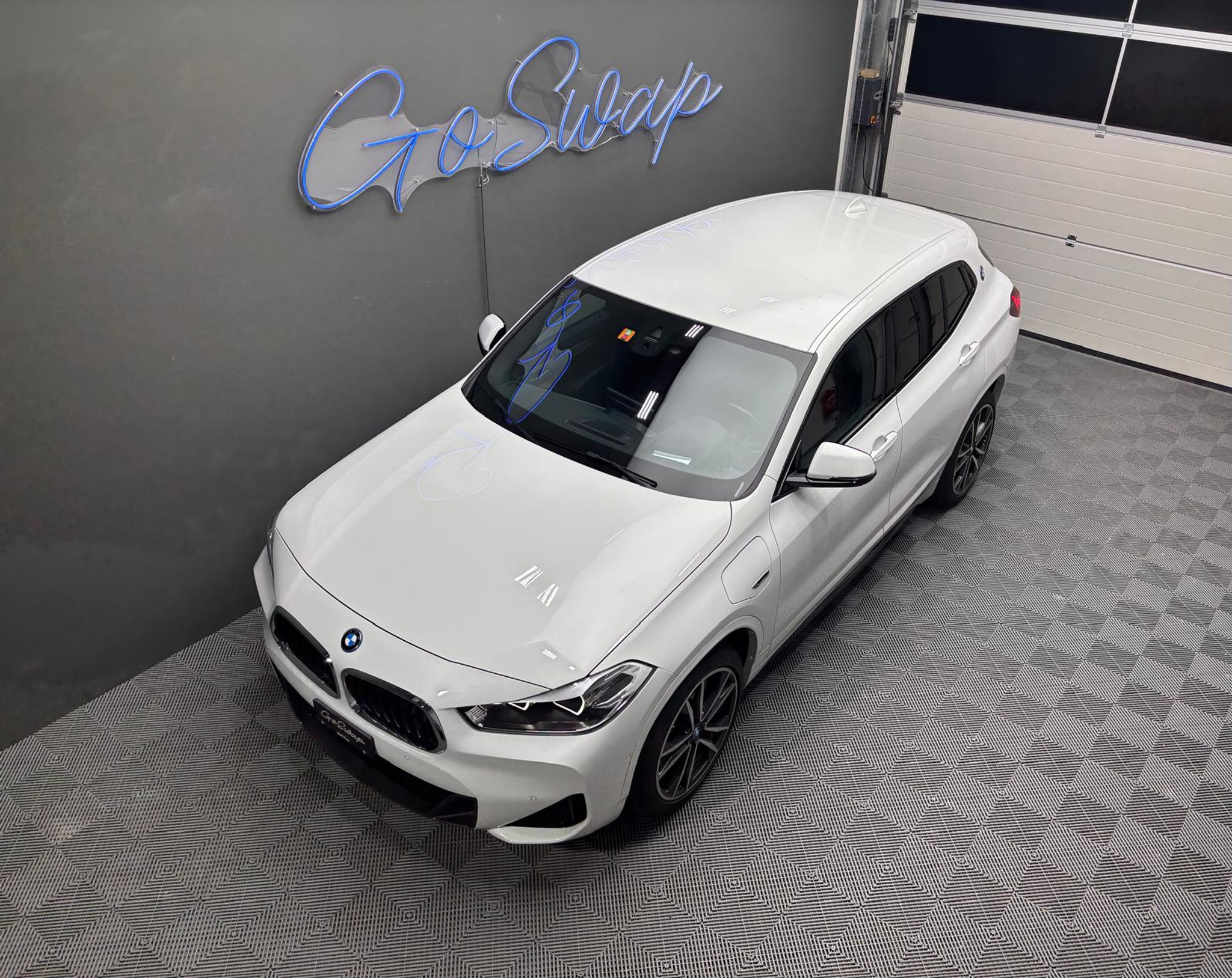 listing desktop thumbnail image 5