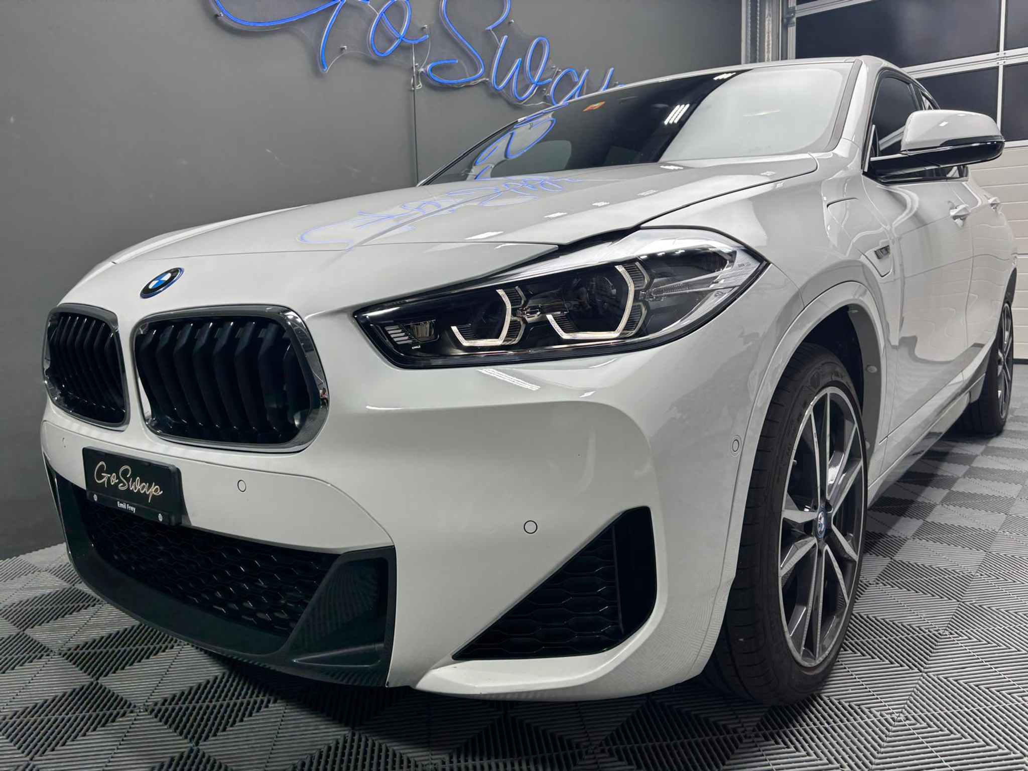 listing desktop thumbnail image 7