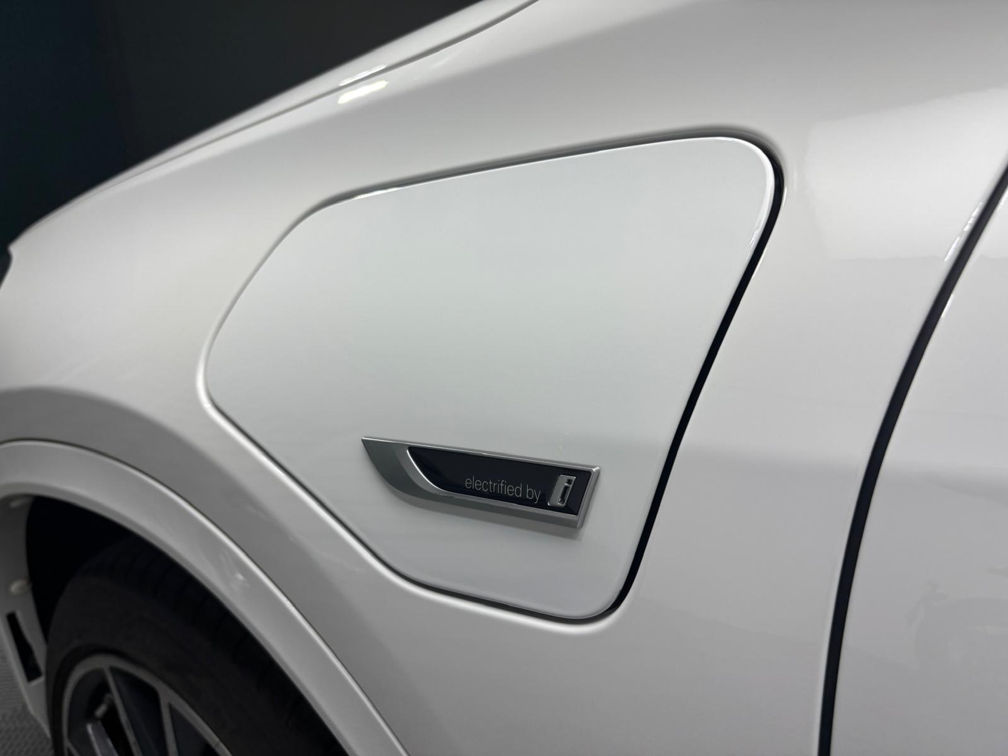 listing desktop thumbnail image 8