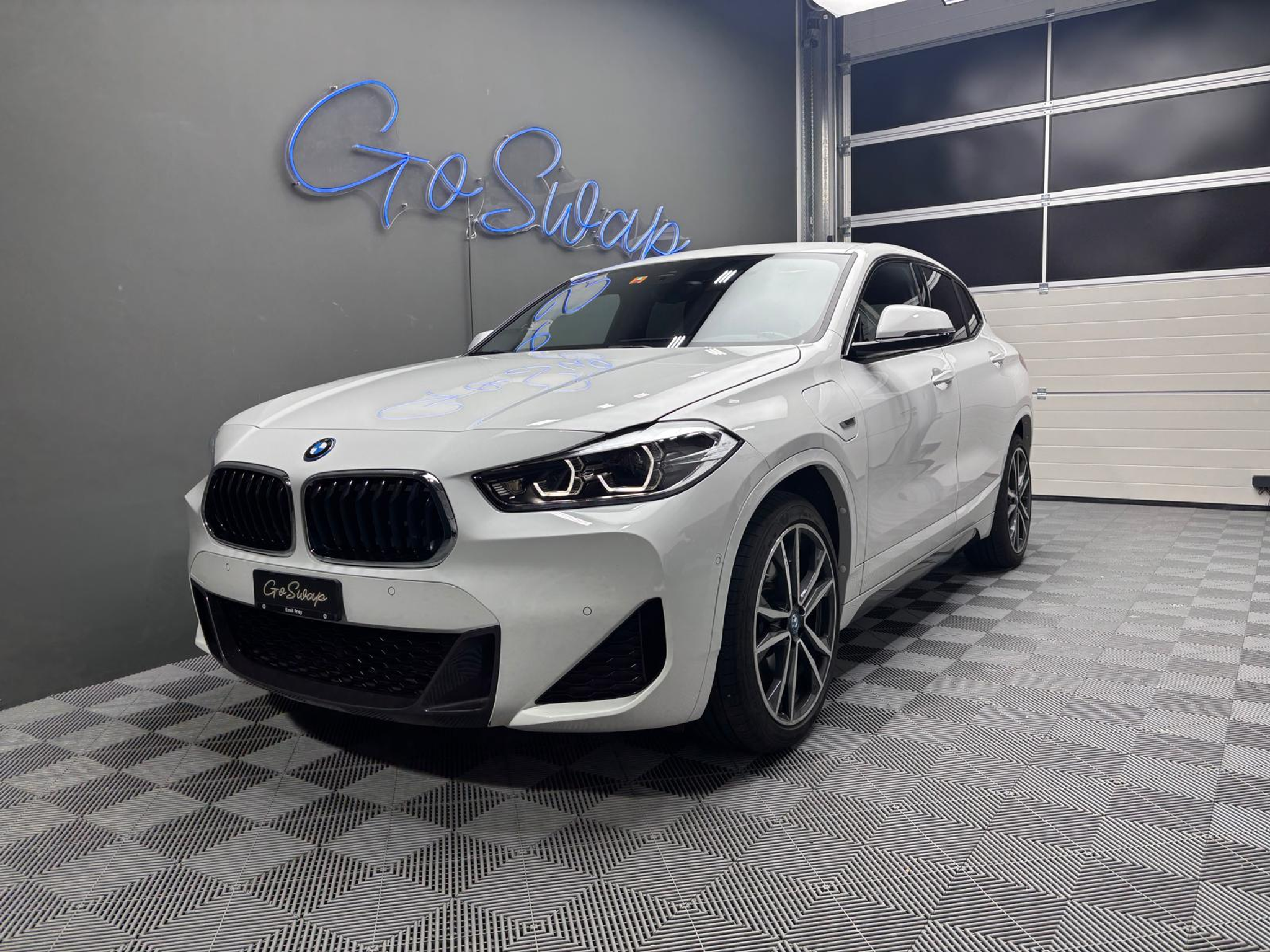 listing desktop thumbnail image 6