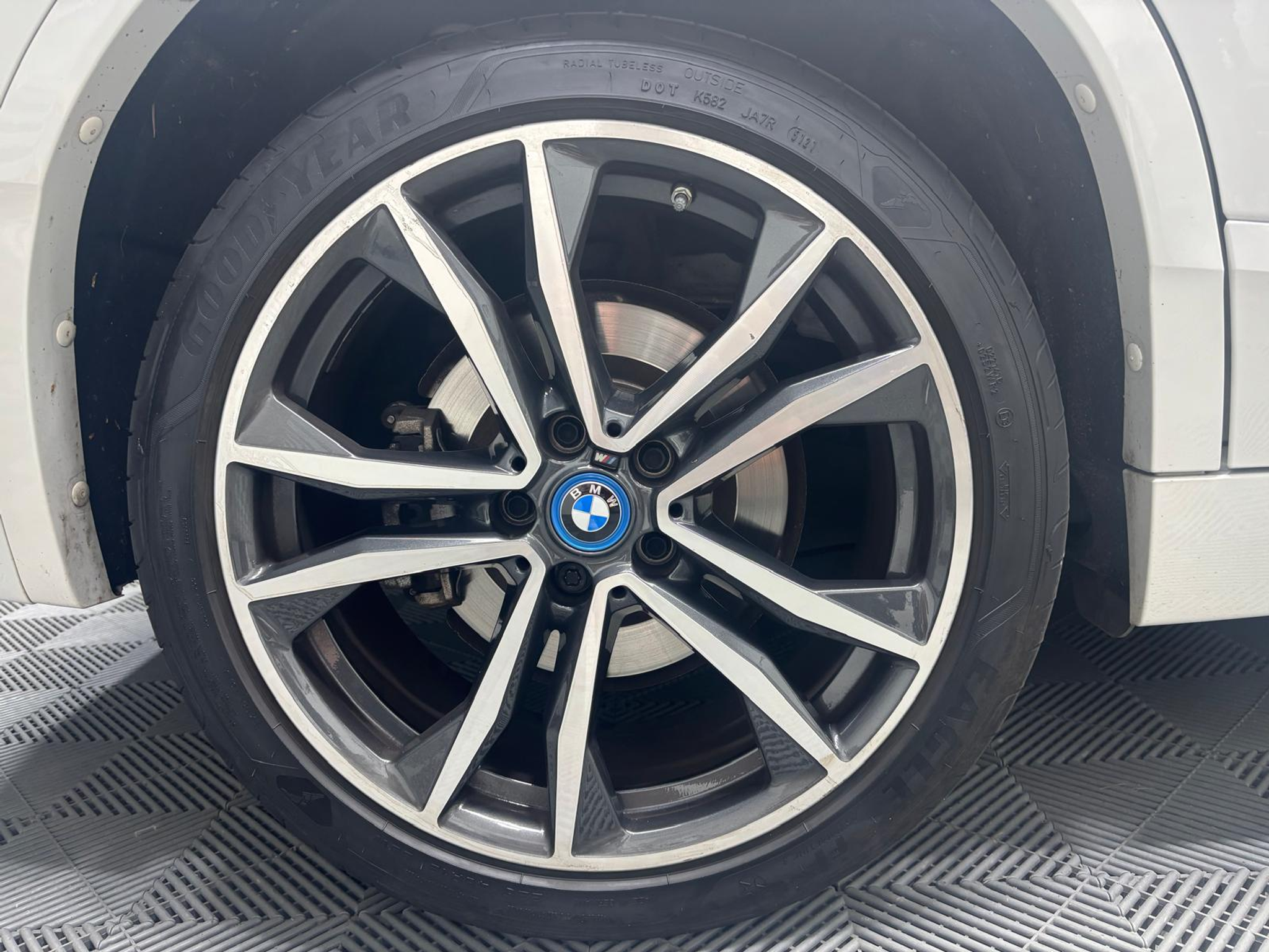 listing desktop thumbnail image 29