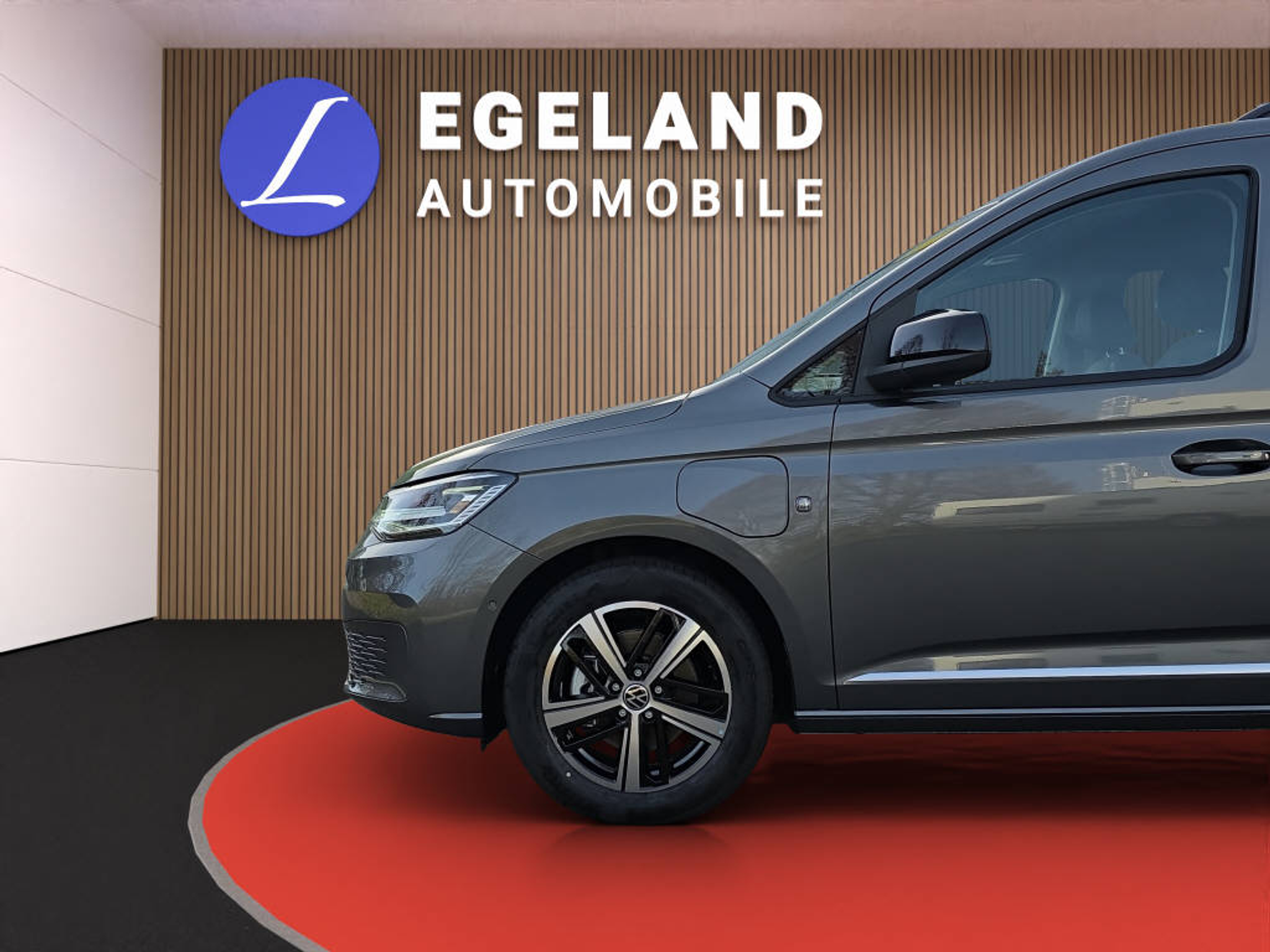 listing desktop thumbnail image 8