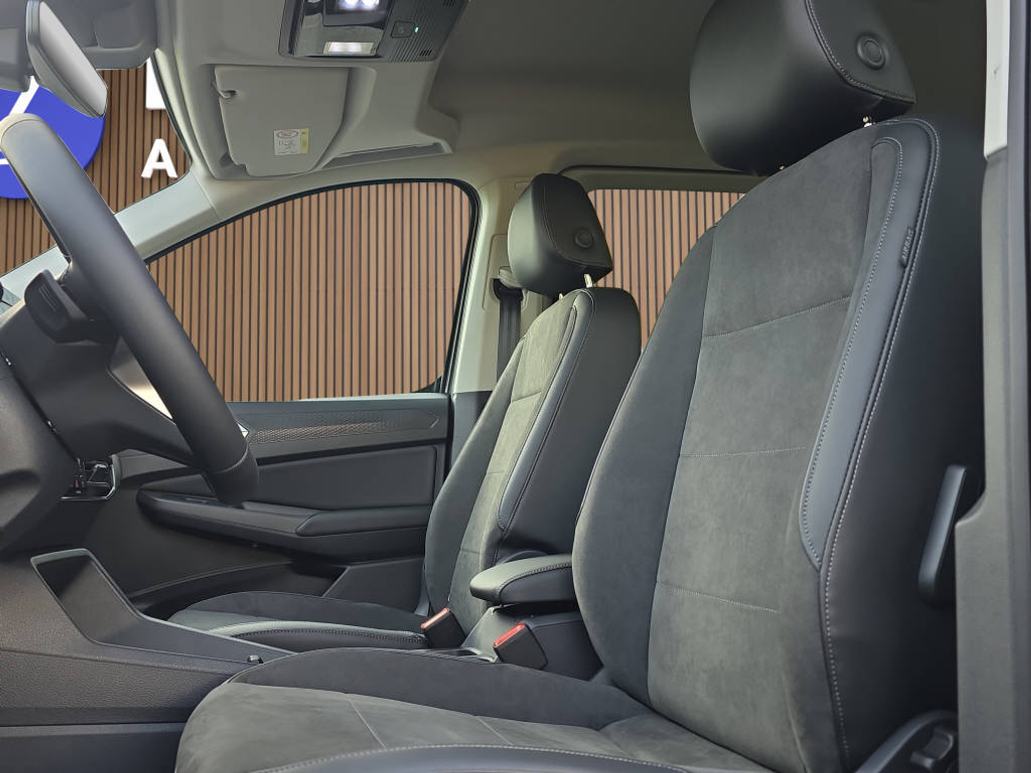 listing desktop thumbnail image 18