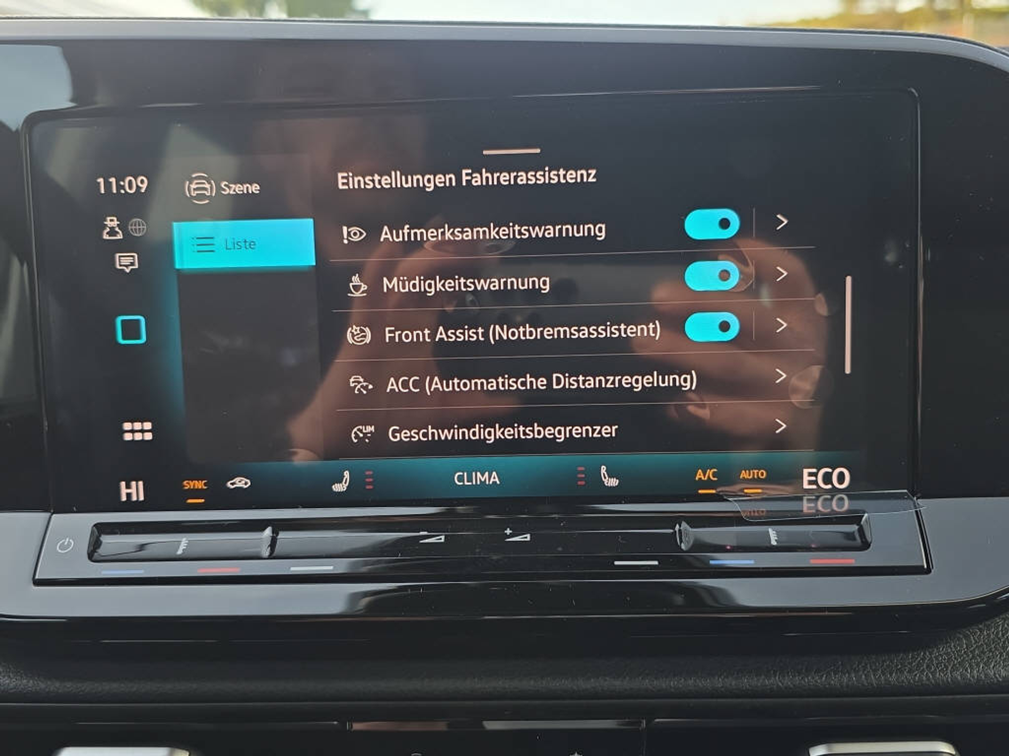 listing desktop thumbnail image 24