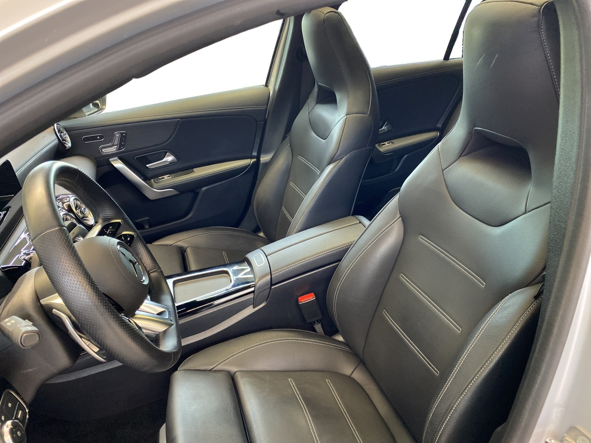 listing desktop thumbnail image 5