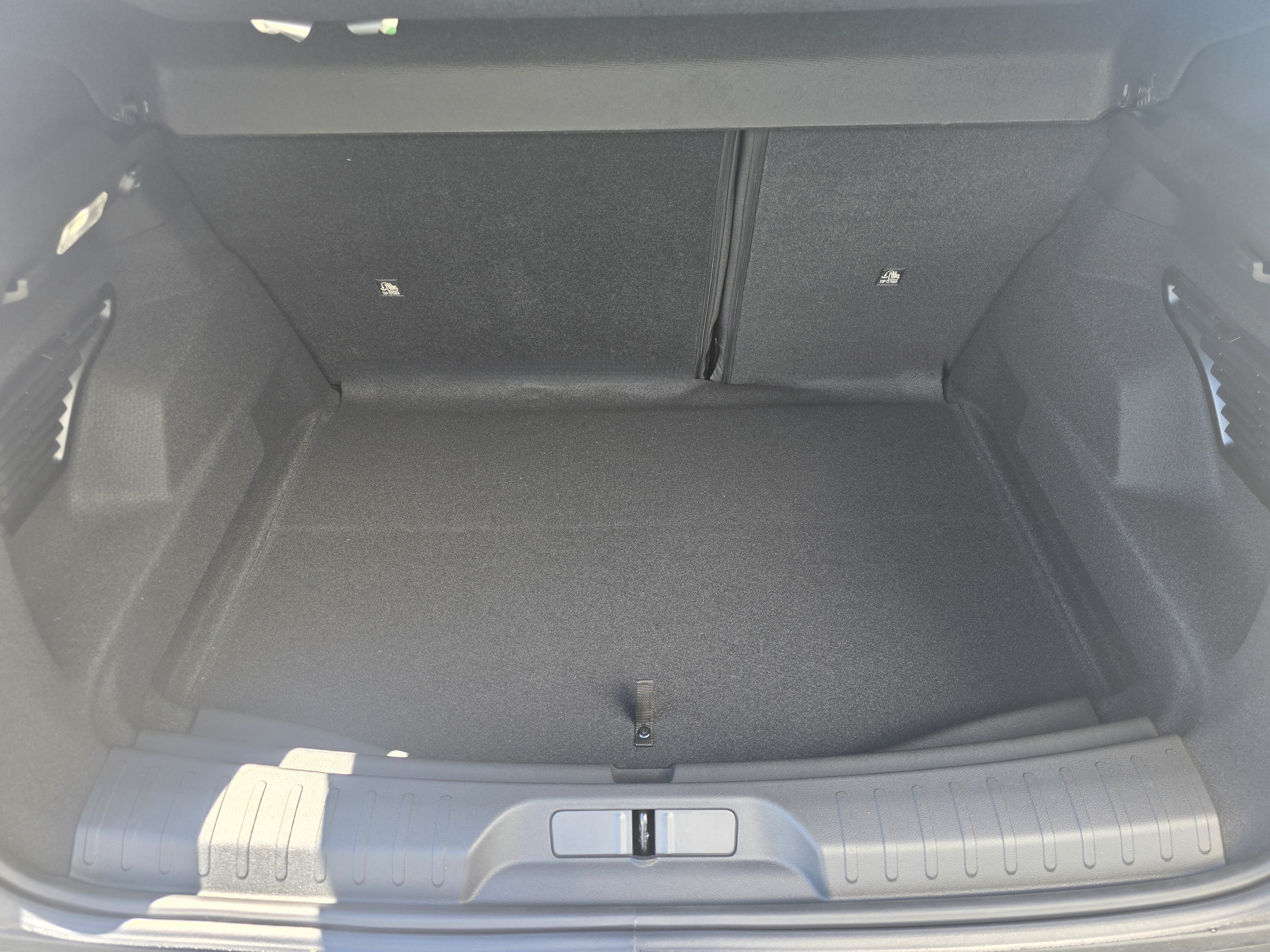 listing desktop thumbnail image 18