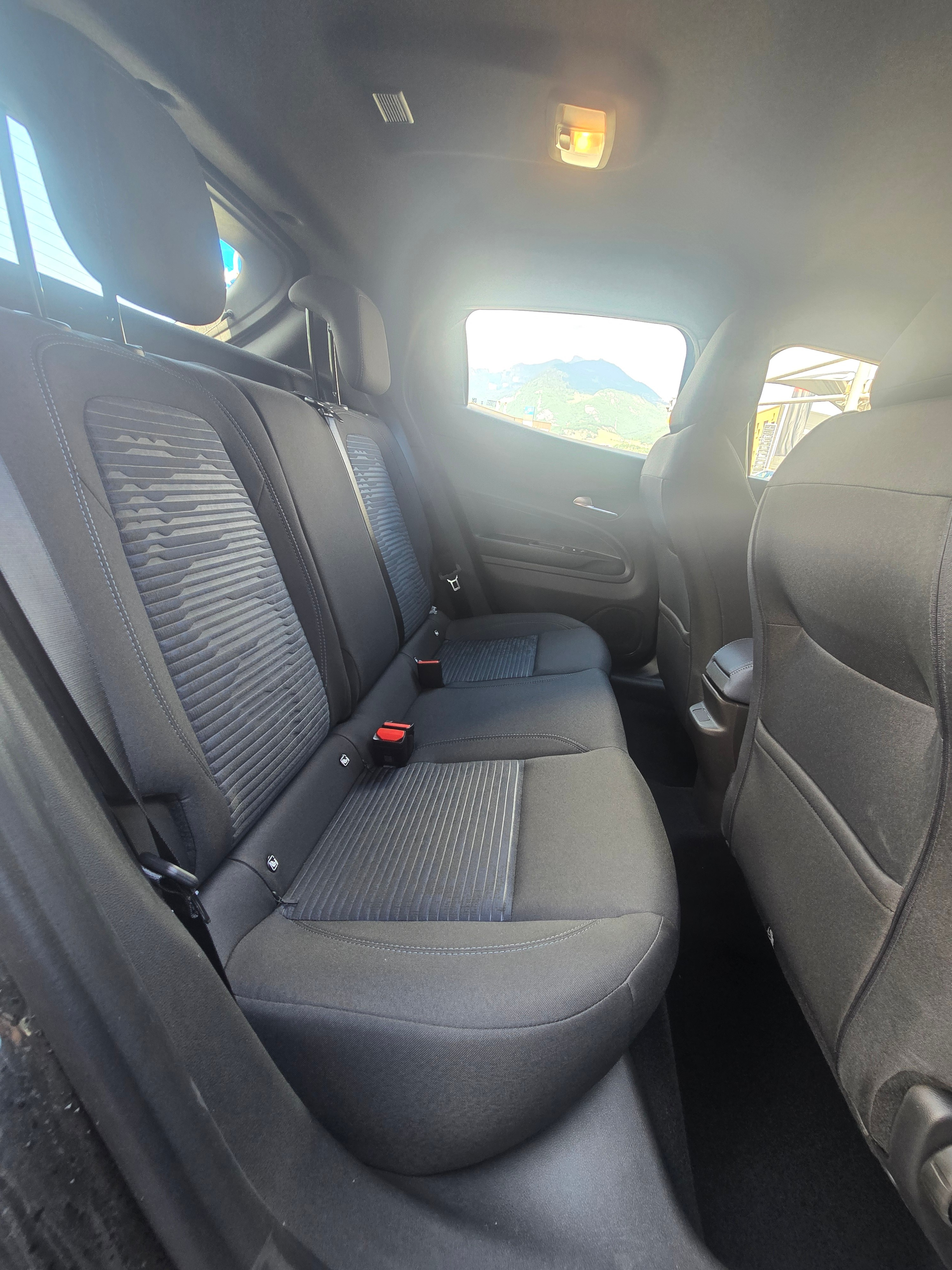 listing desktop thumbnail image 13