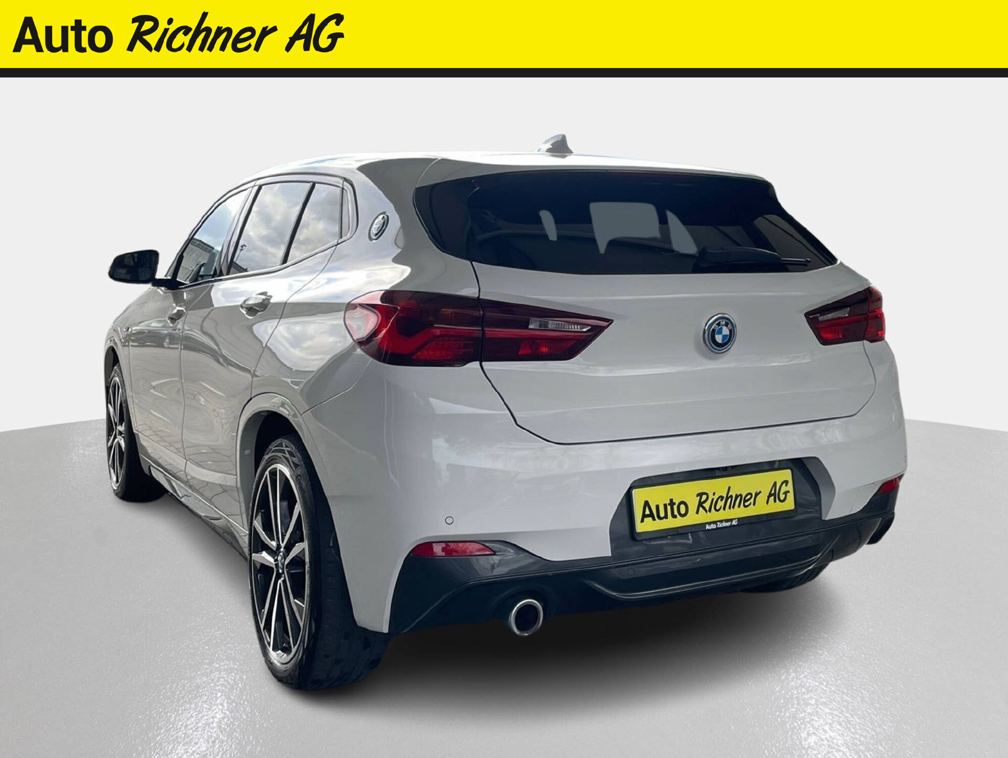 listing desktop thumbnail image 4