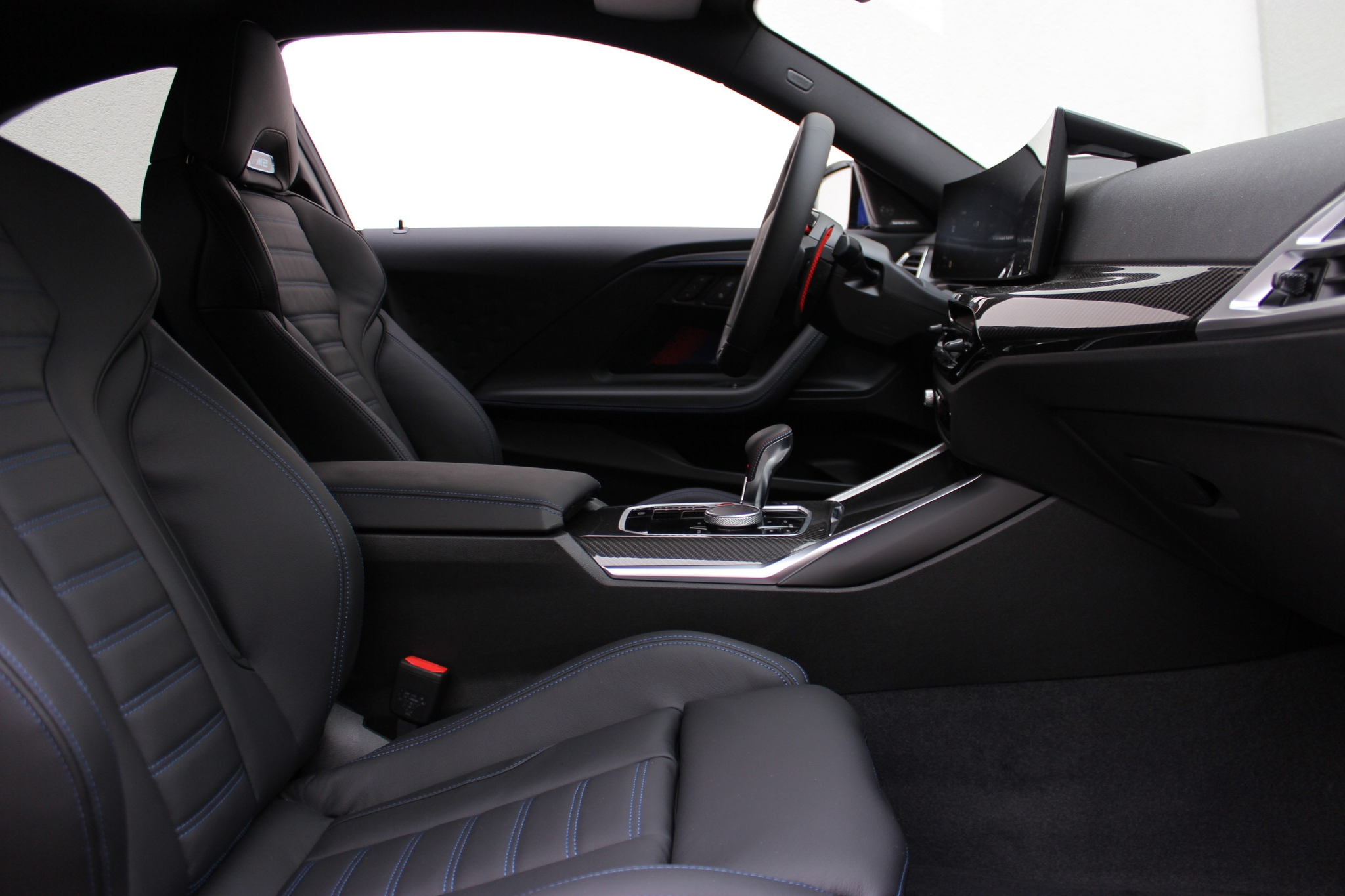 listing desktop thumbnail image 3