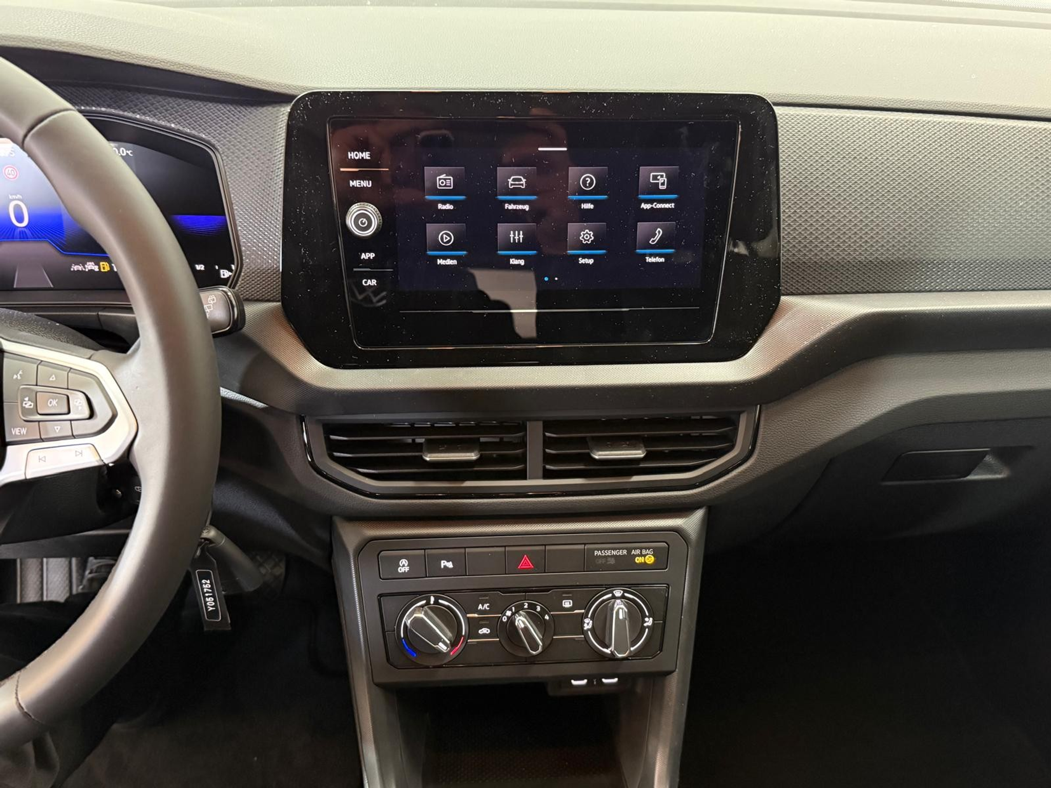 listing desktop thumbnail image 12