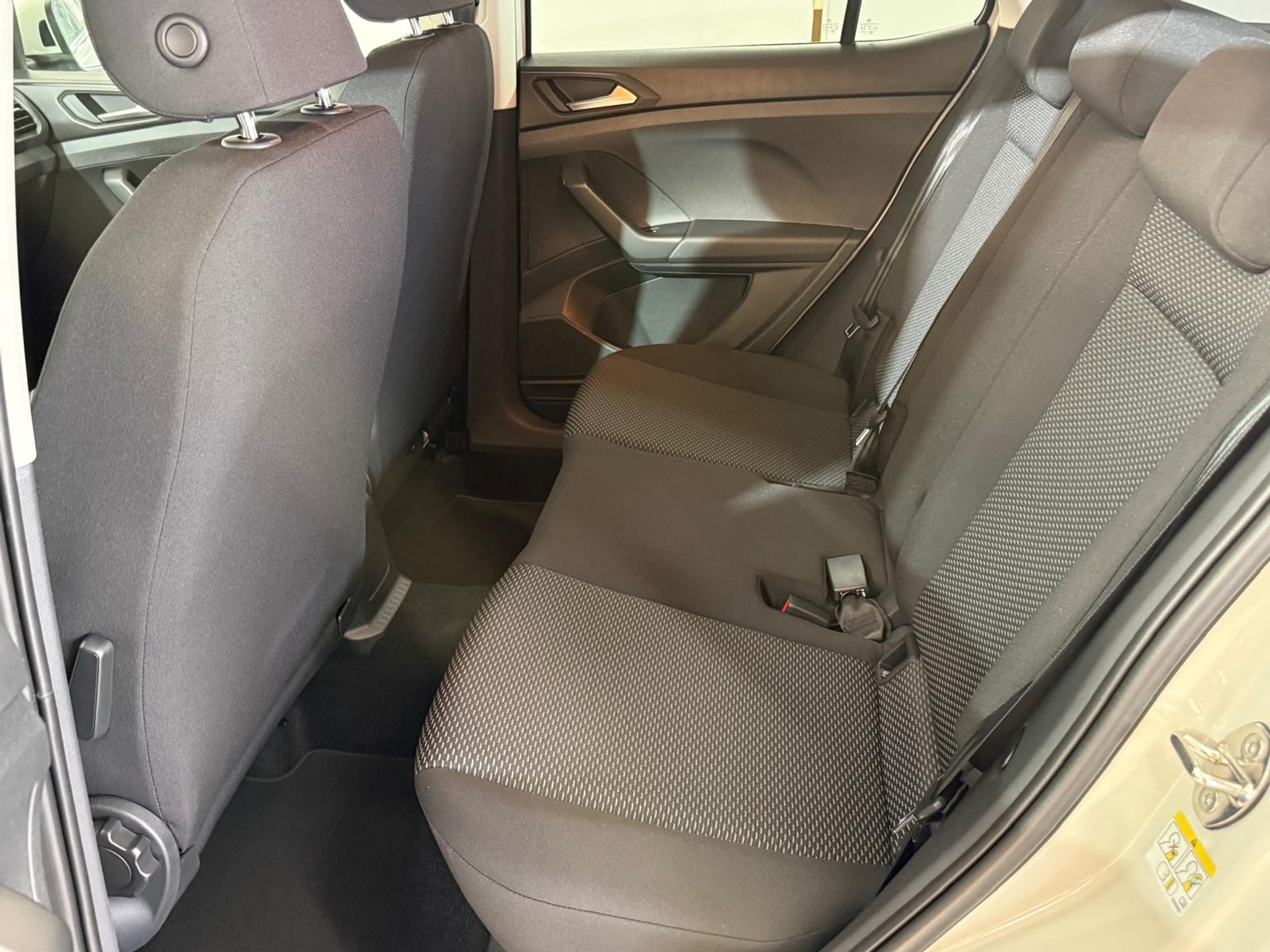 listing desktop thumbnail image 9