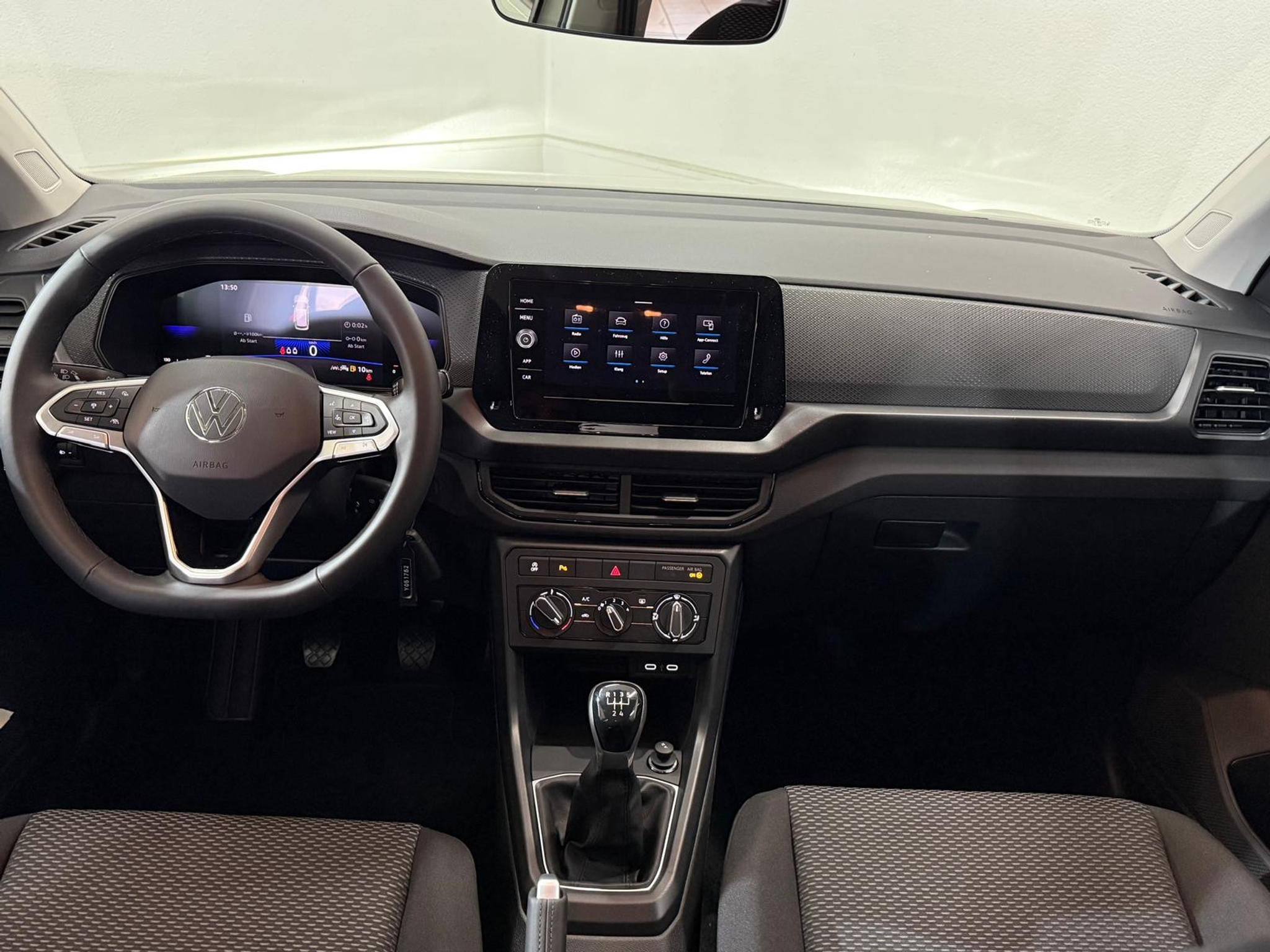 listing desktop thumbnail image 10