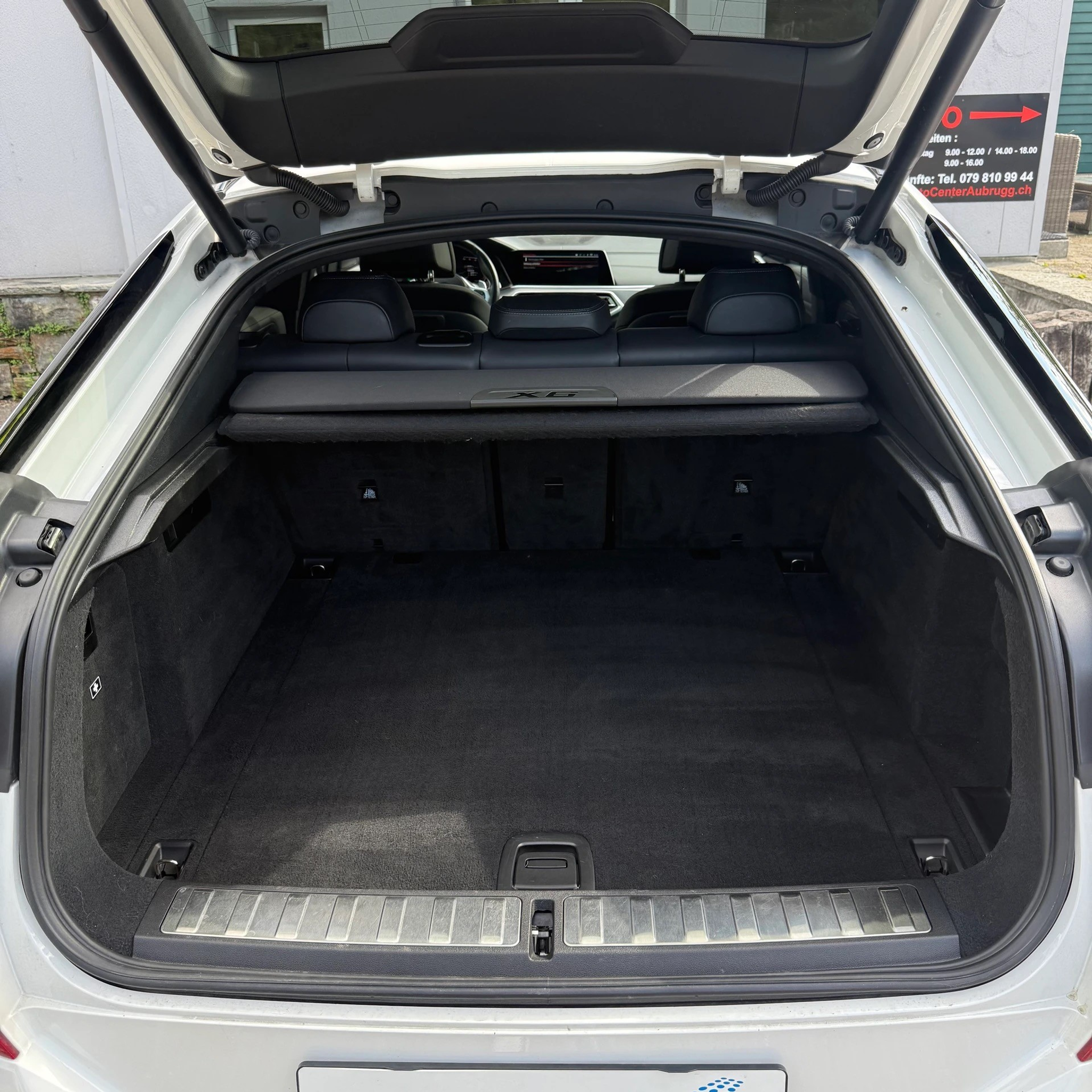 listing desktop thumbnail image 27