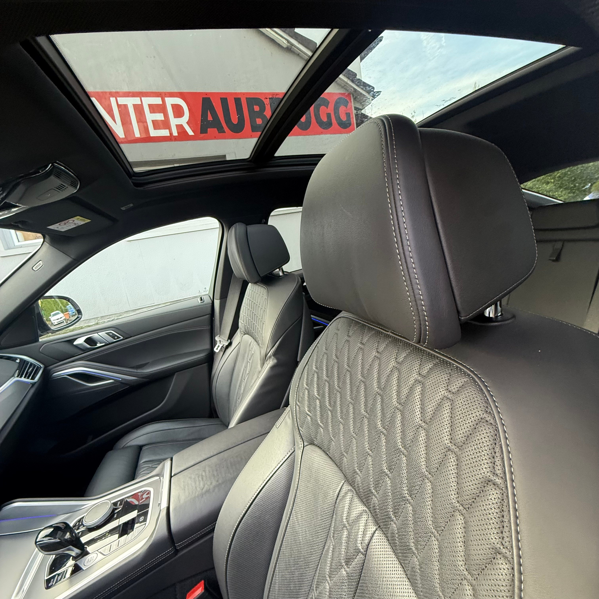 listing desktop thumbnail image 15