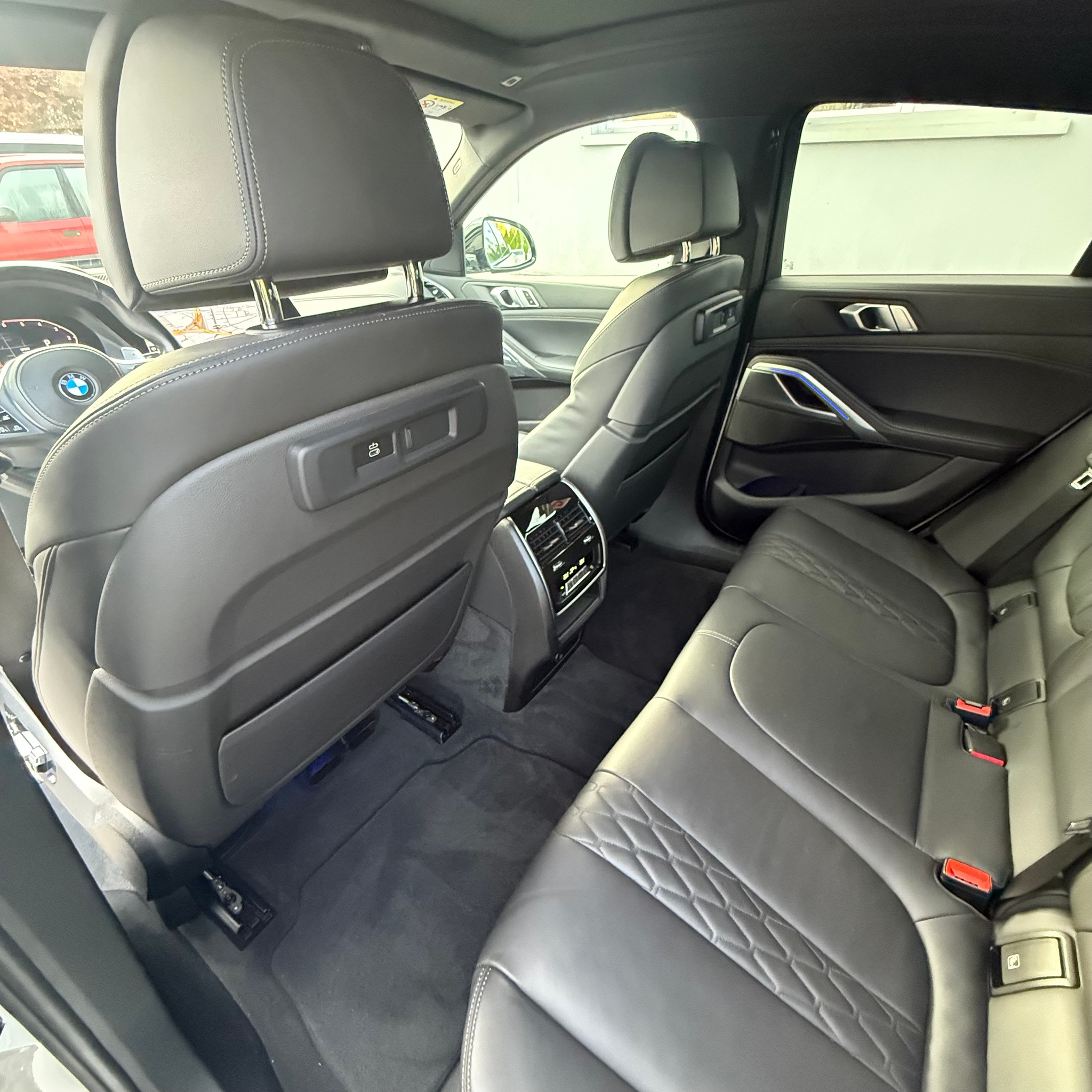 listing desktop thumbnail image 14