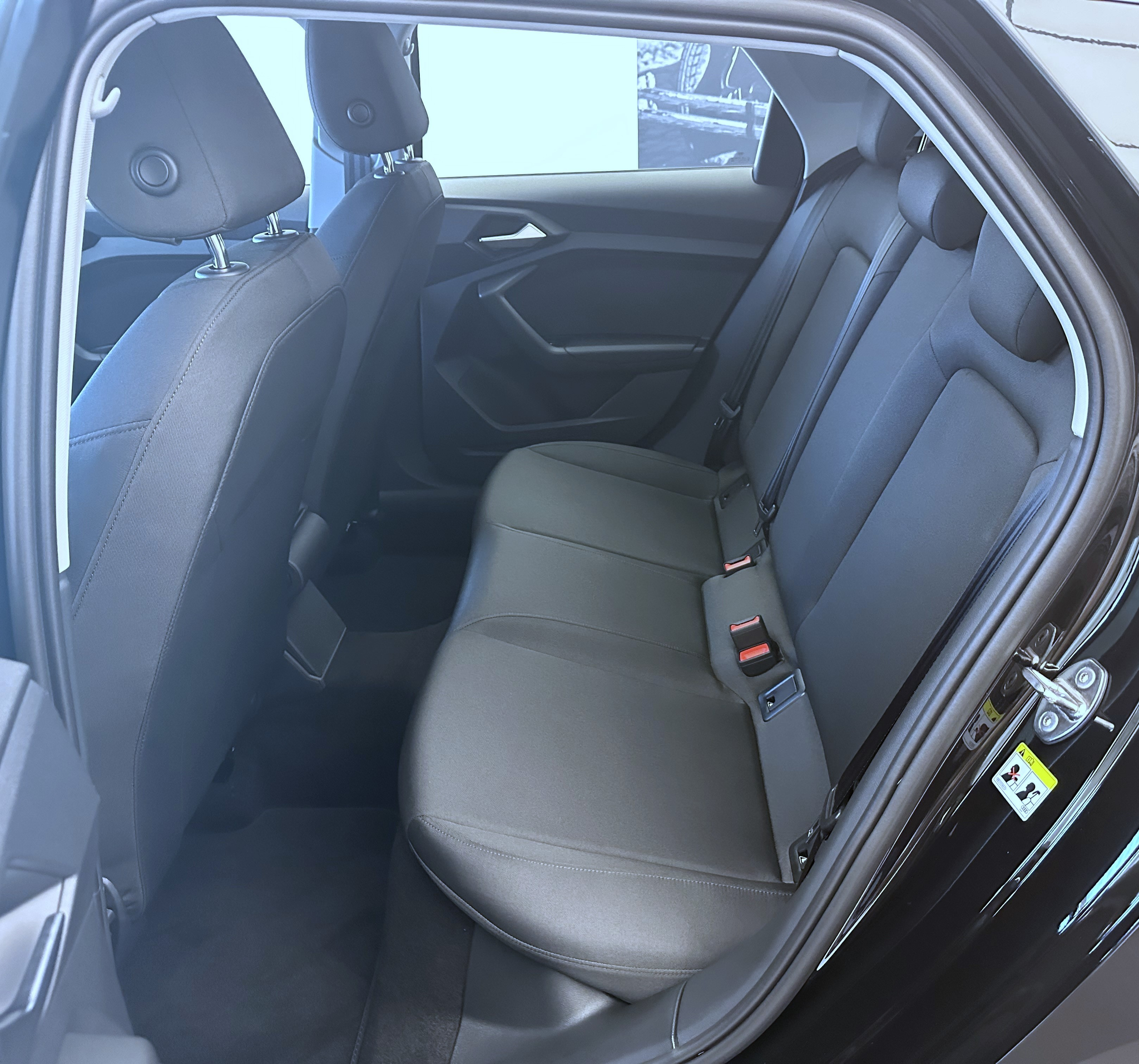 listing desktop thumbnail image 18