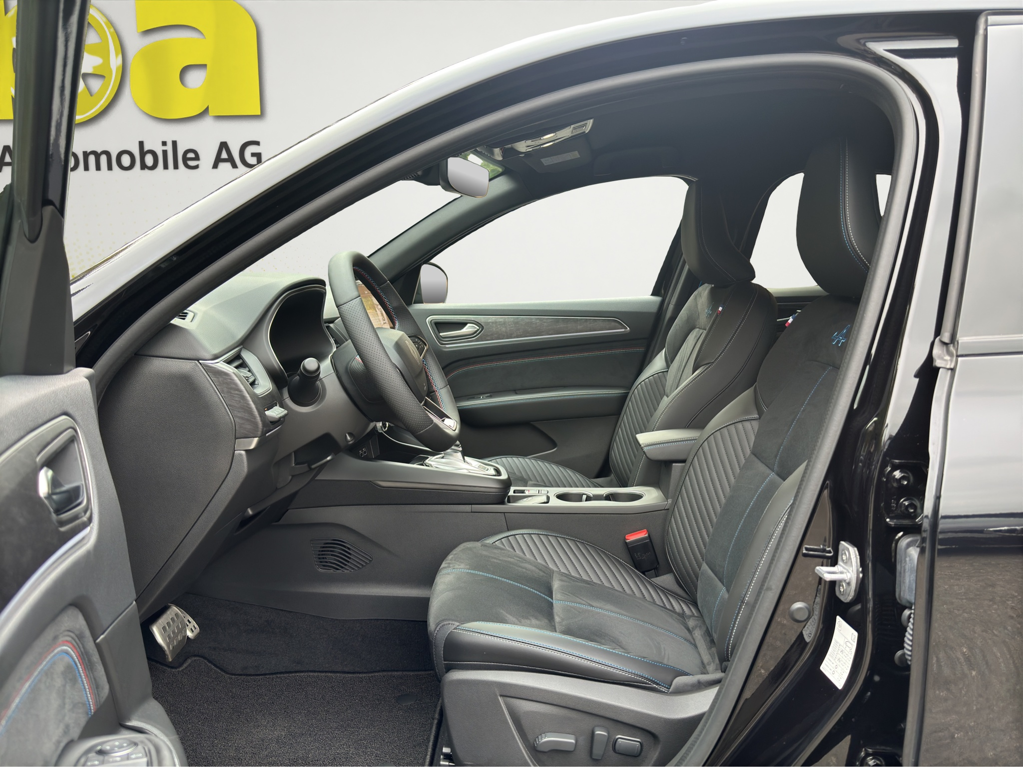 listing desktop thumbnail image 11