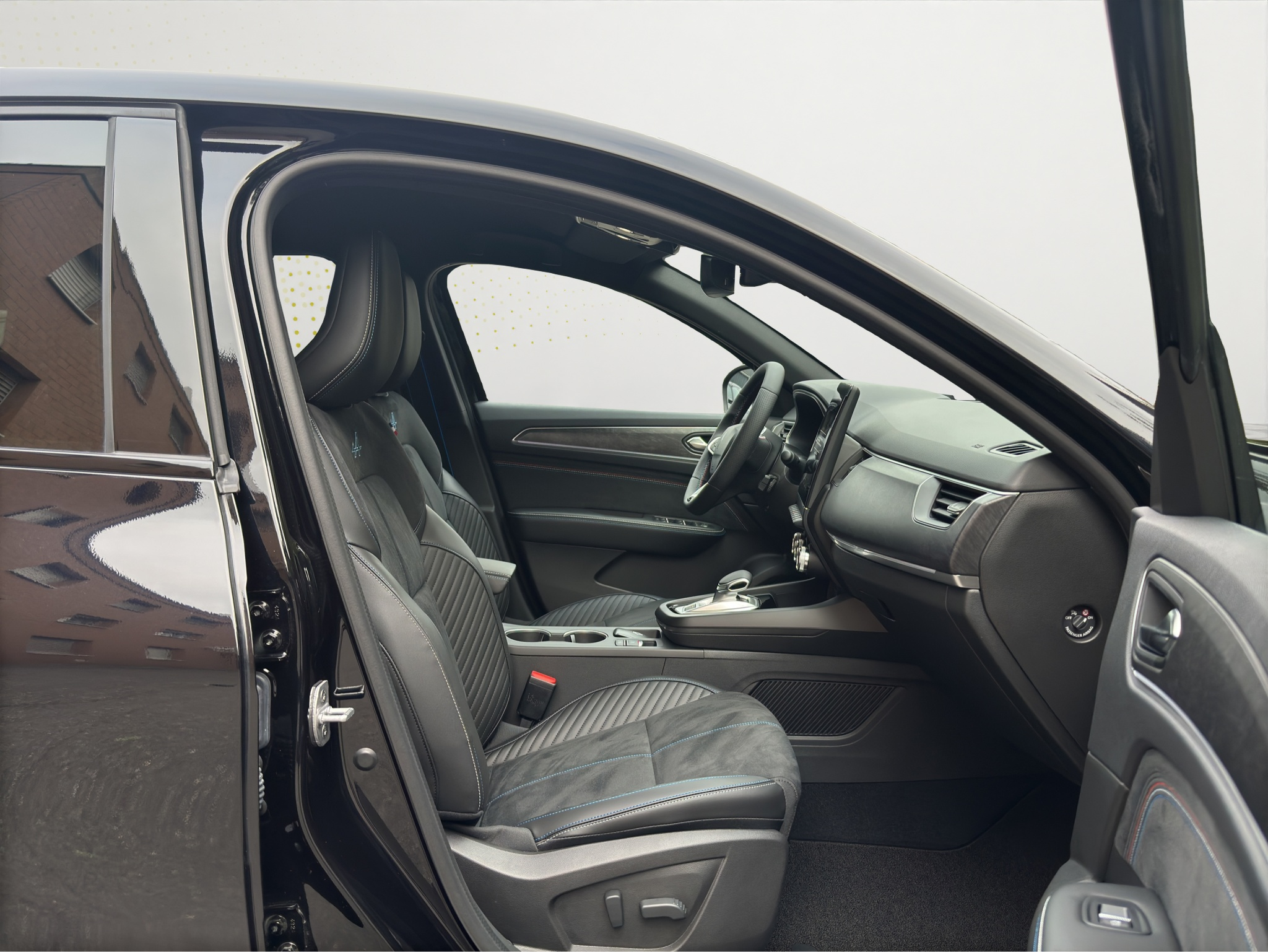 listing desktop thumbnail image 13