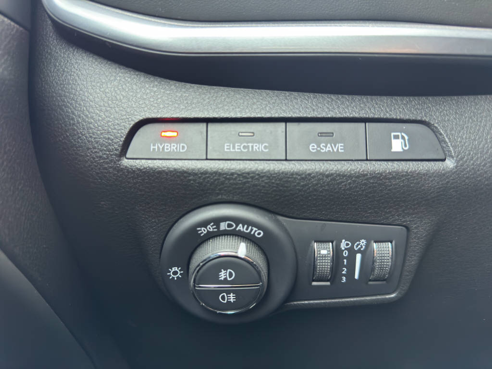 listing desktop thumbnail image 17