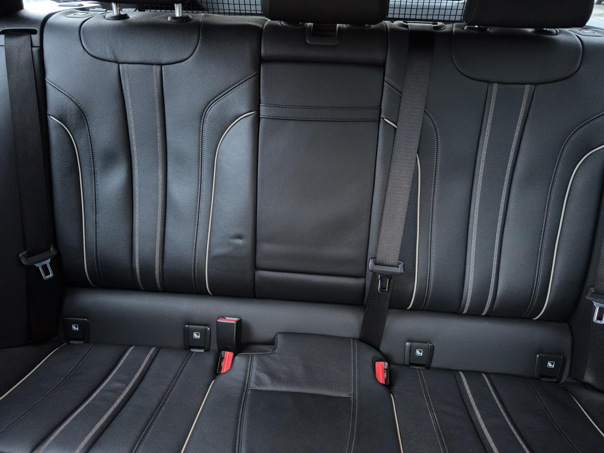 listing desktop thumbnail image 17