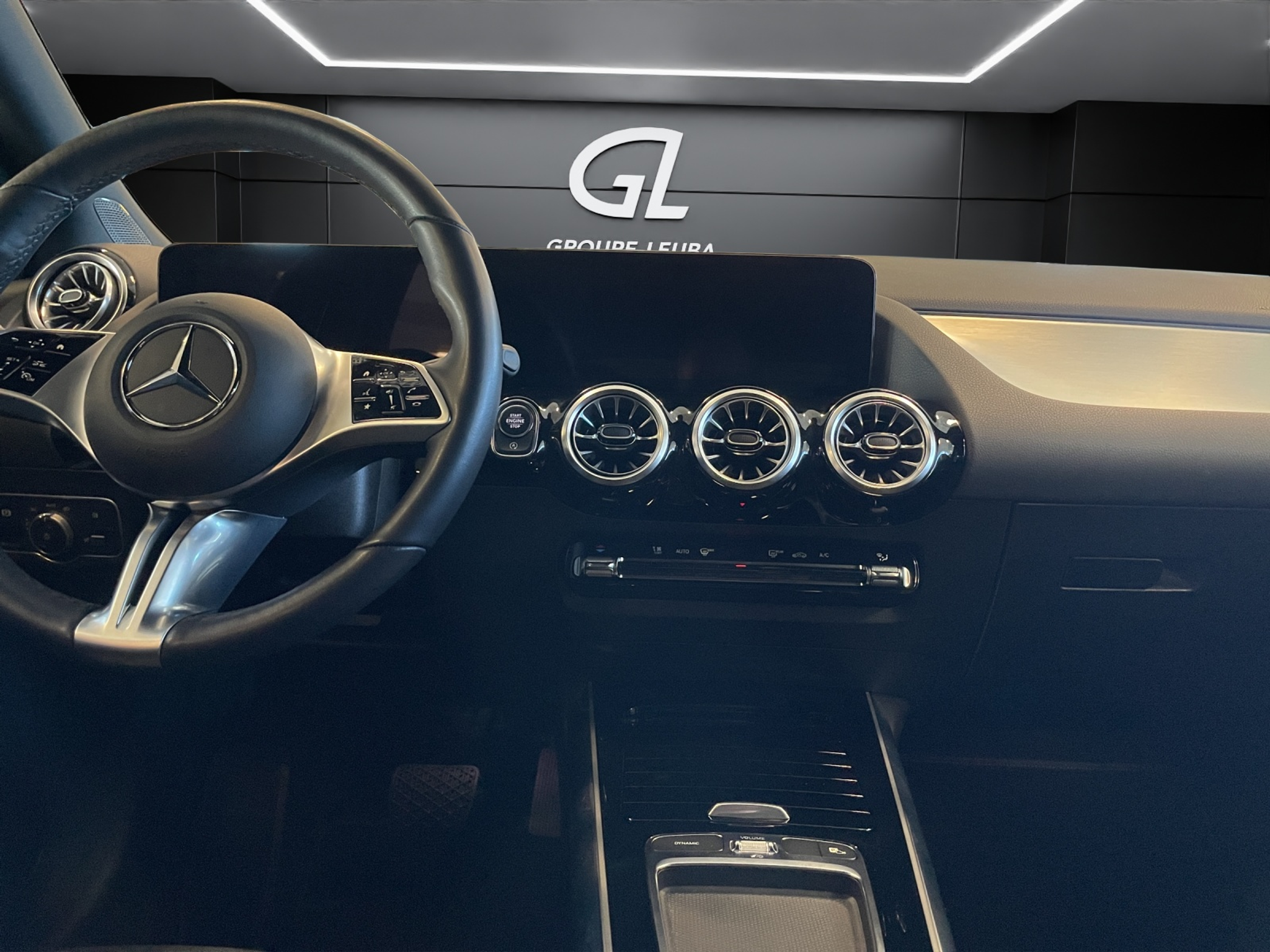 listing desktop thumbnail image 11