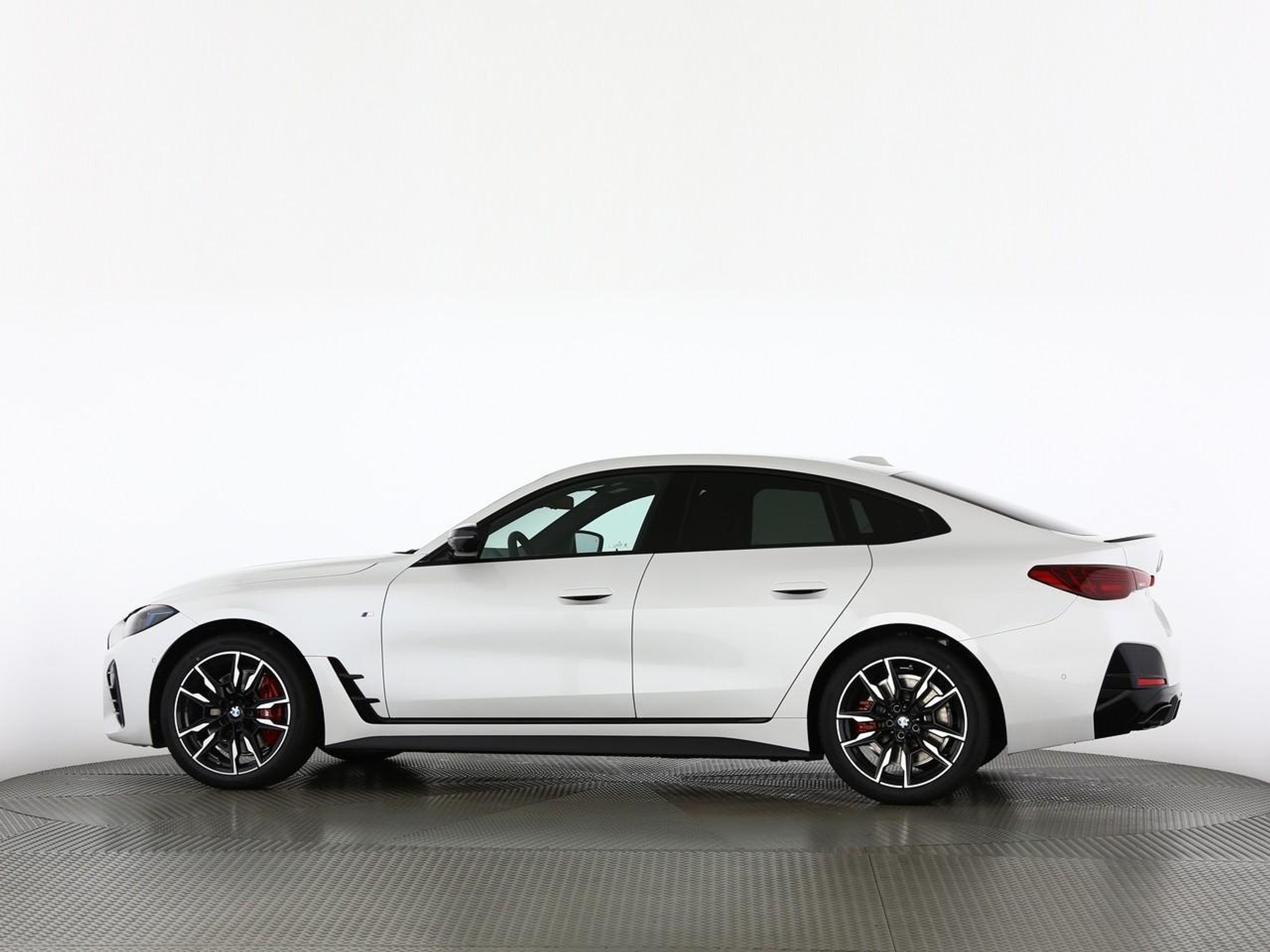 listing desktop thumbnail image 3