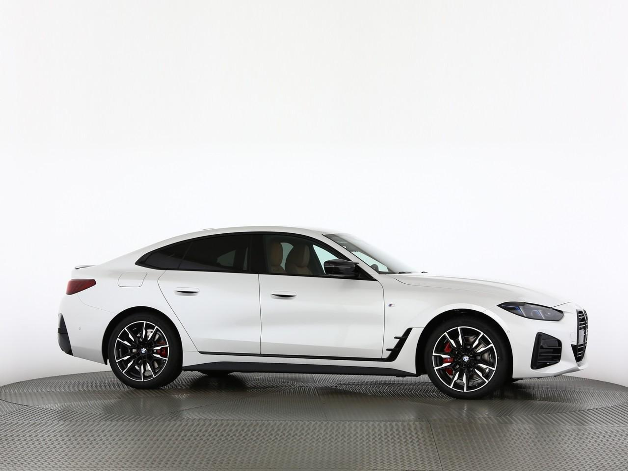 listing desktop thumbnail image 10