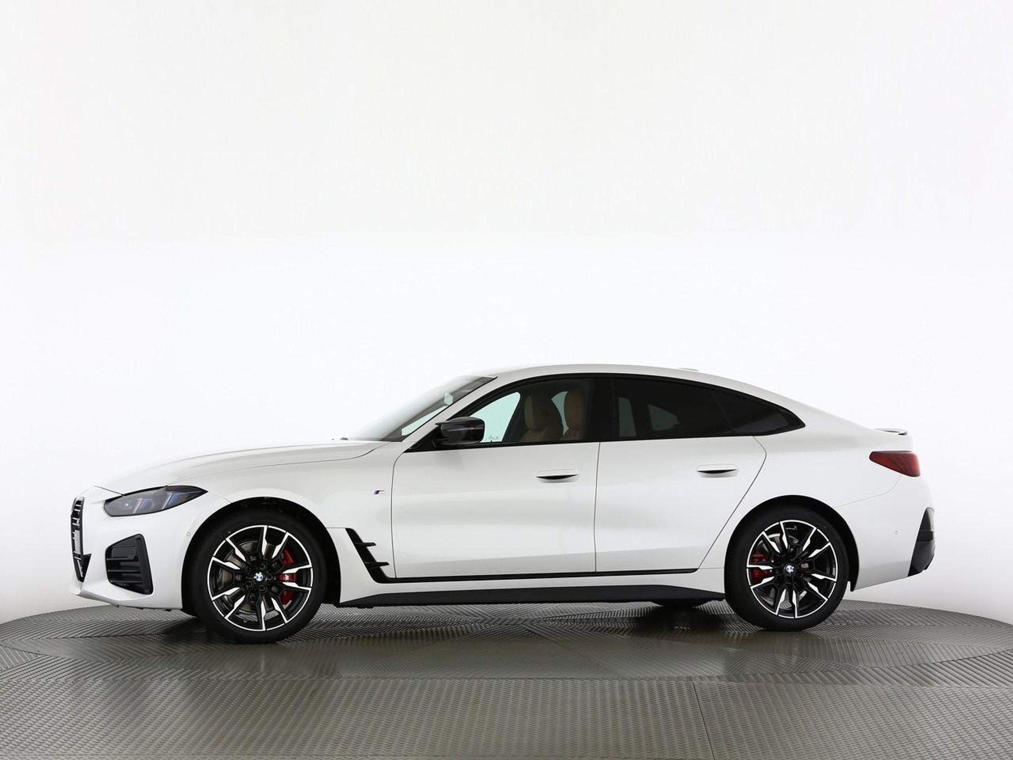 listing desktop thumbnail image 2