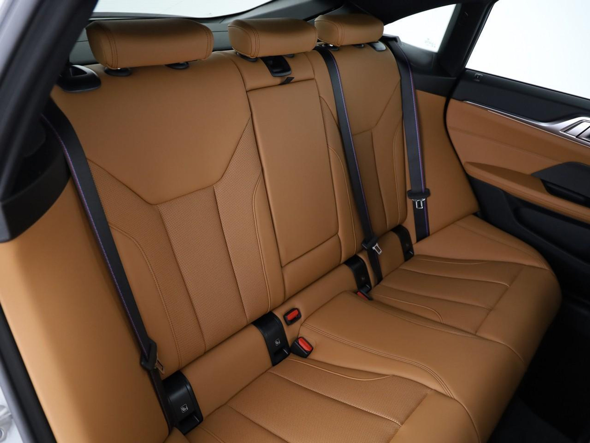 listing desktop thumbnail image 17