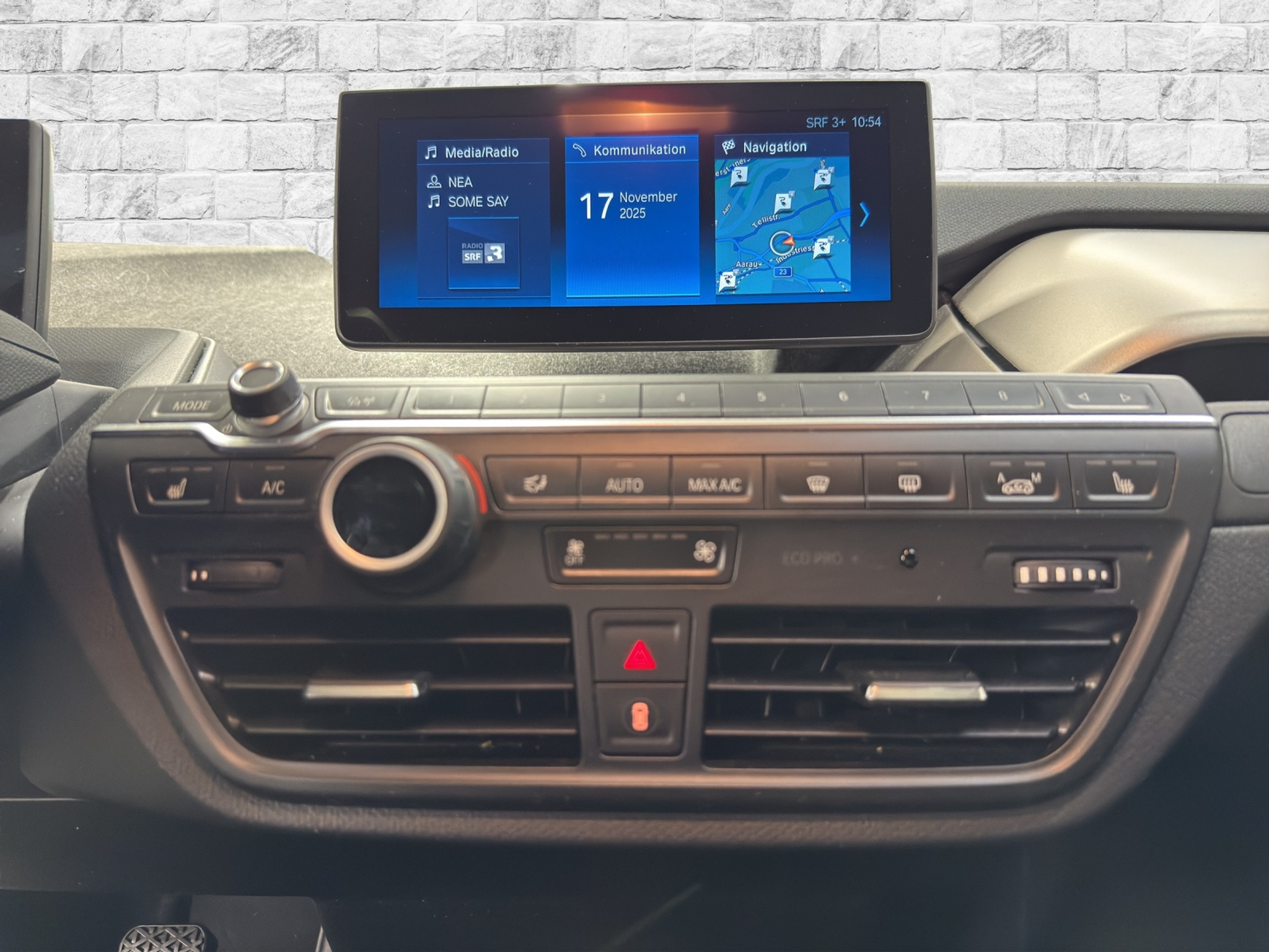 listing desktop thumbnail image 14