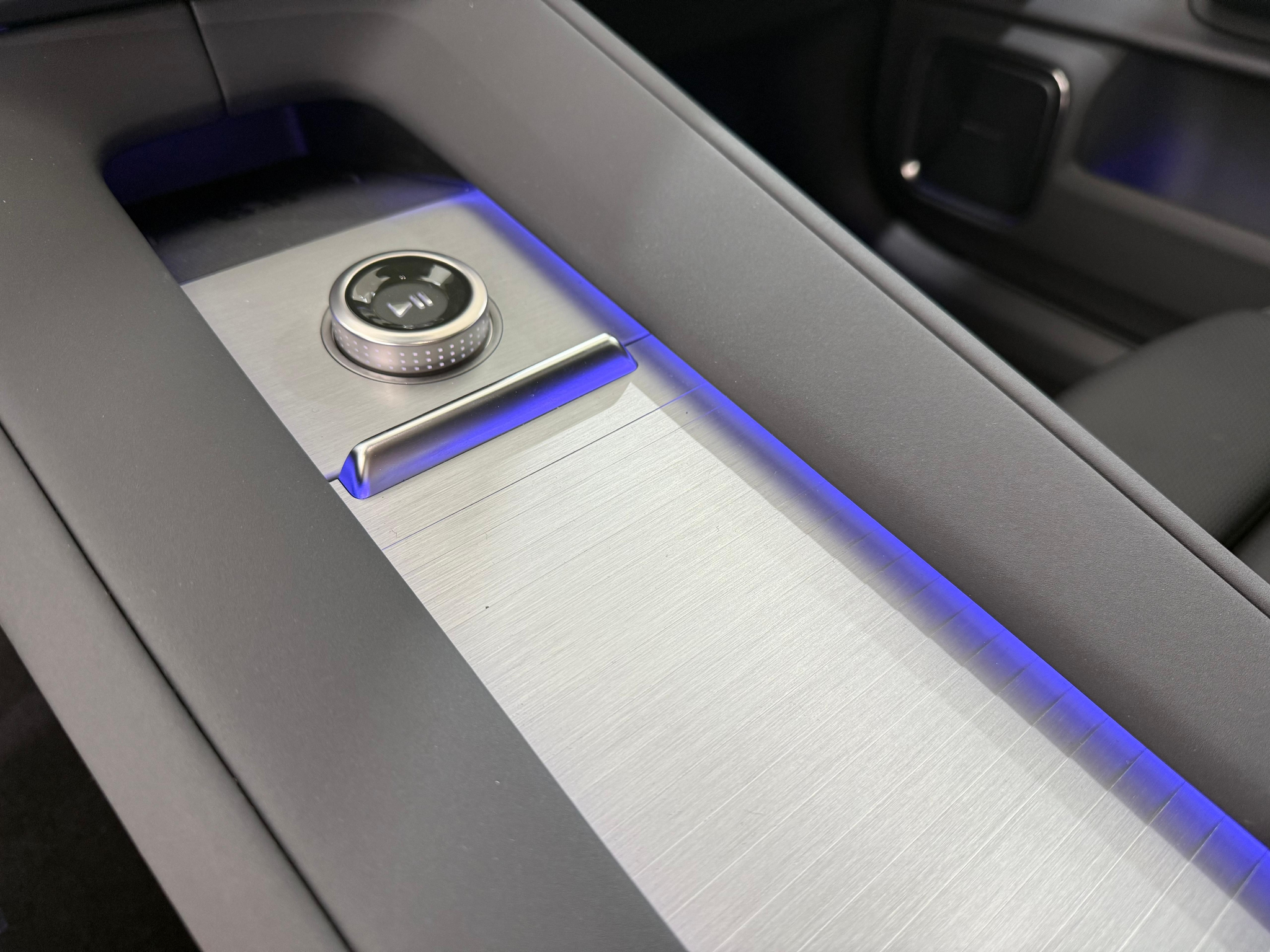 listing desktop thumbnail image 11