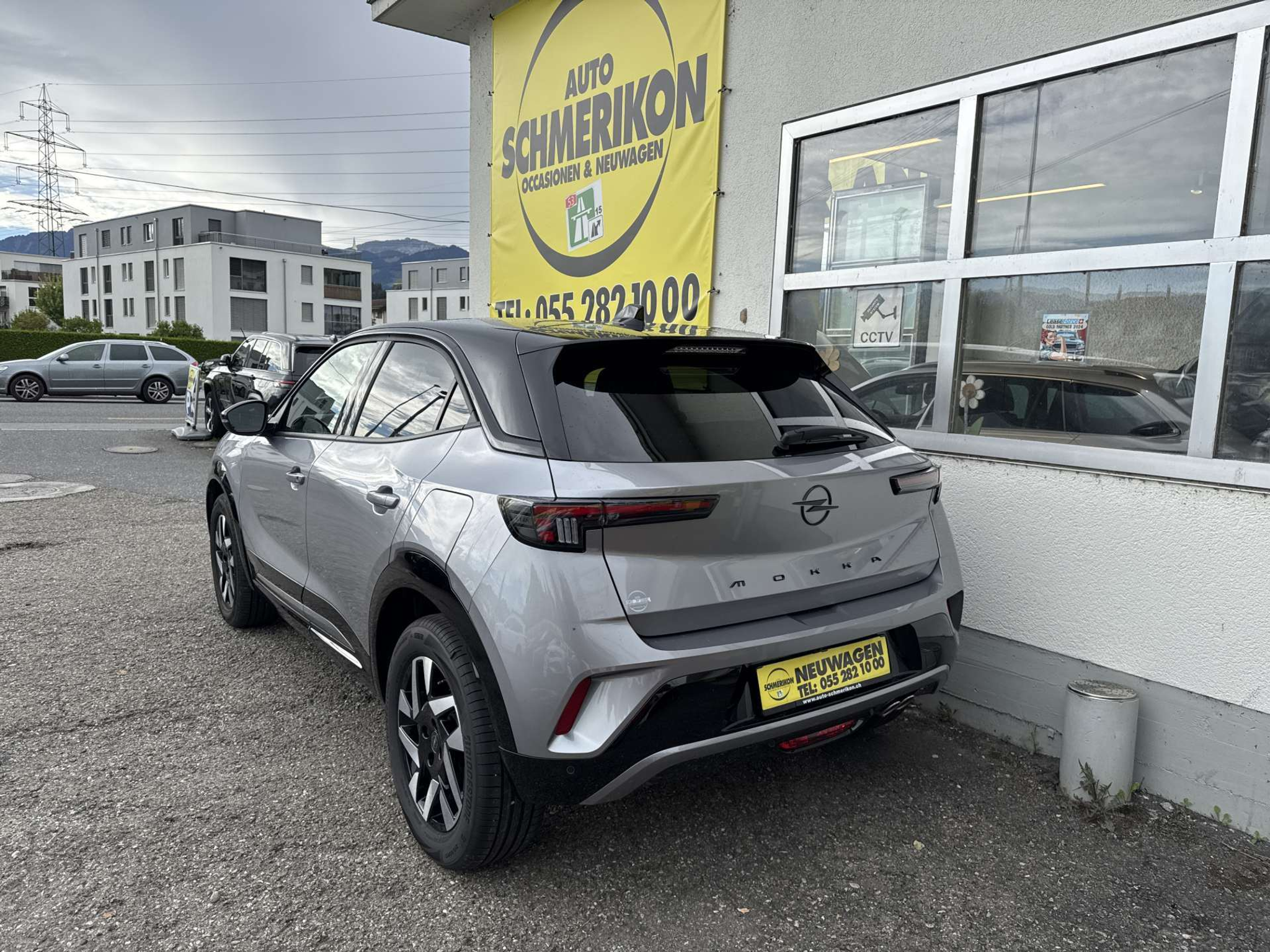 listing desktop thumbnail image 2